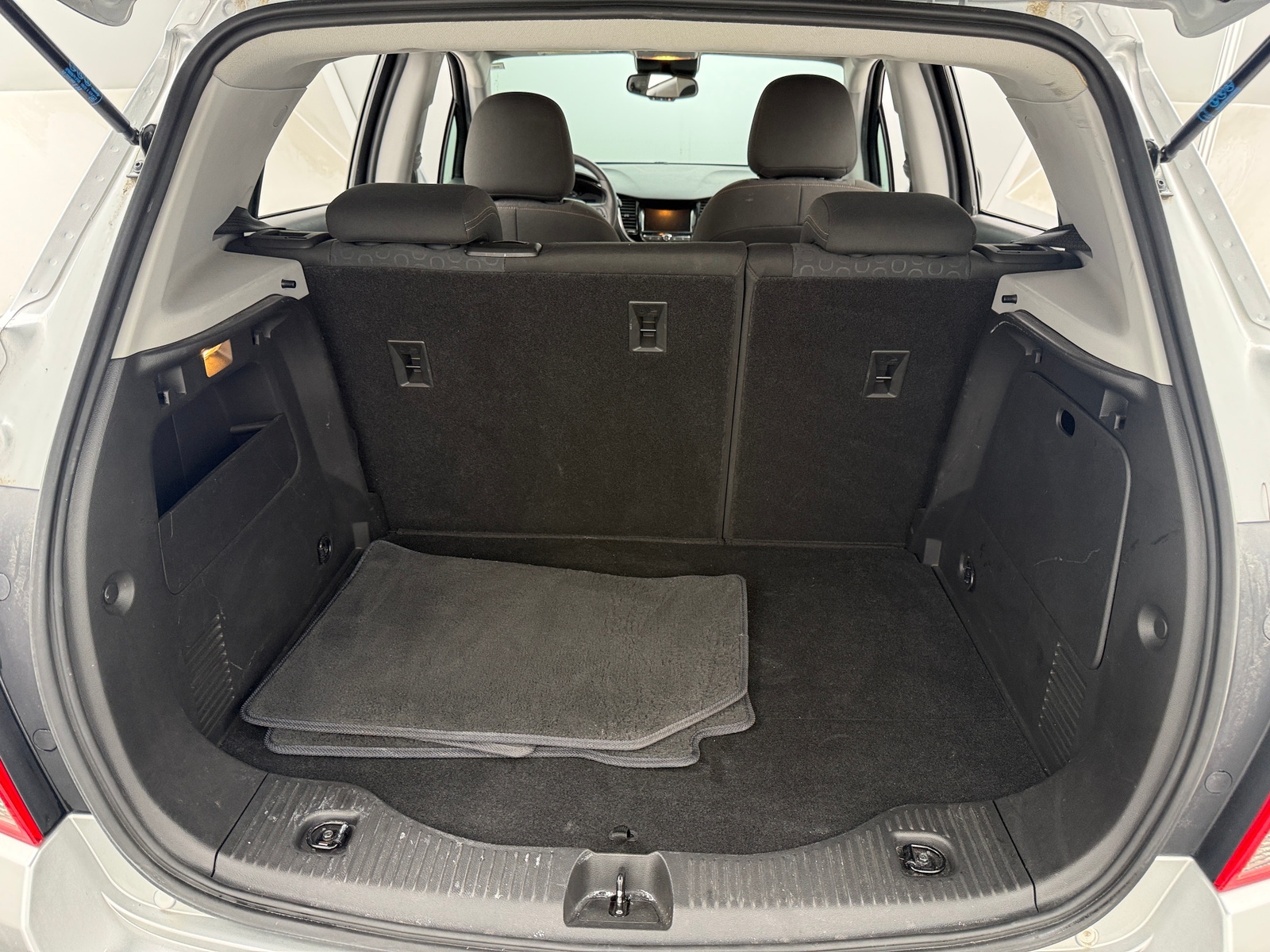 Thumbnail: 2022 Chevrolet Trax - 6