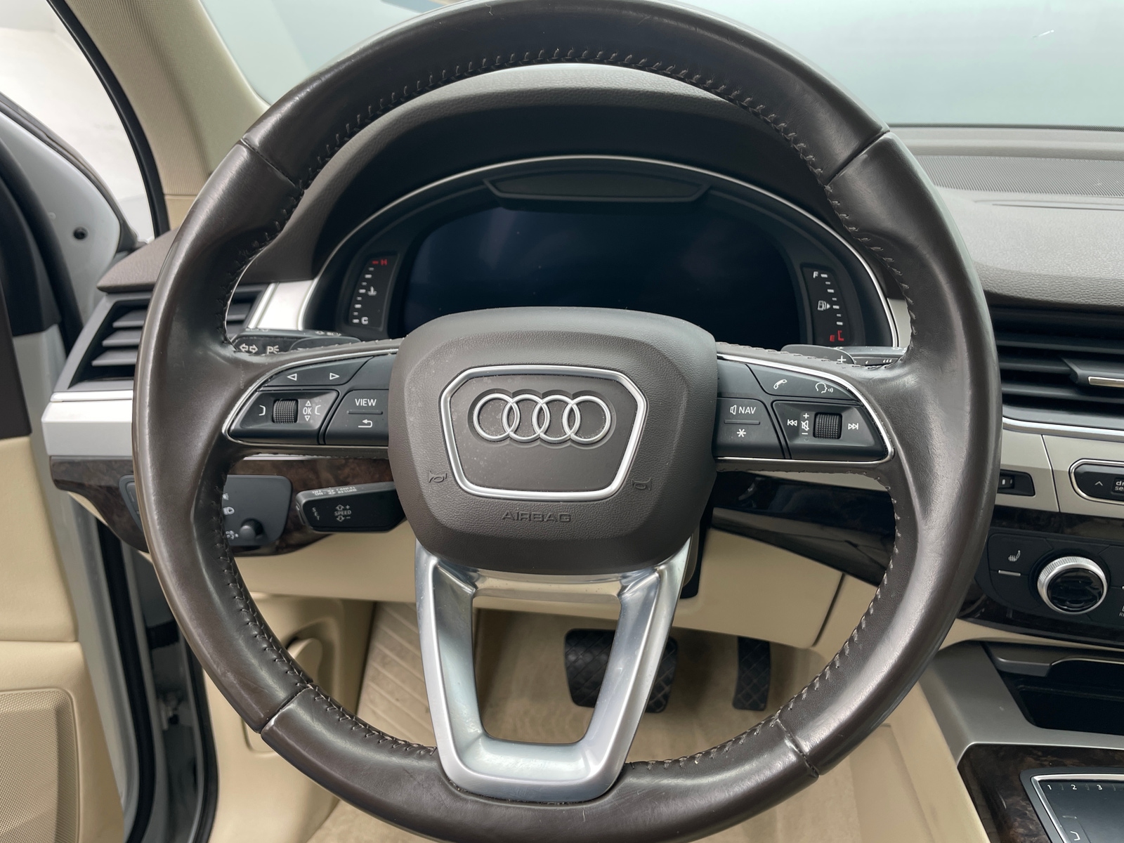 Thumbnail: 2017 Audi Q7 - 4