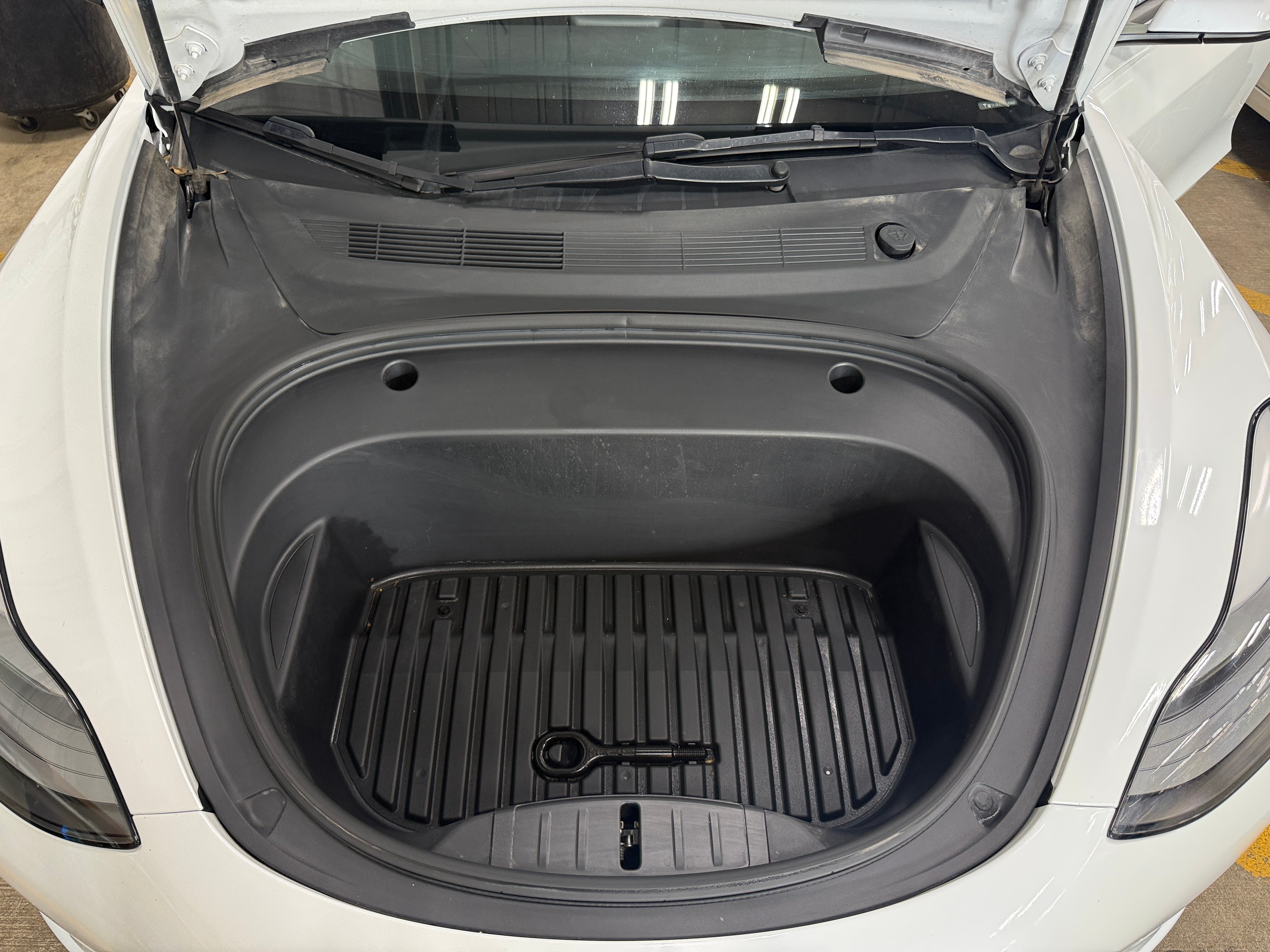 2023 Tesla Model 3 - Image 1