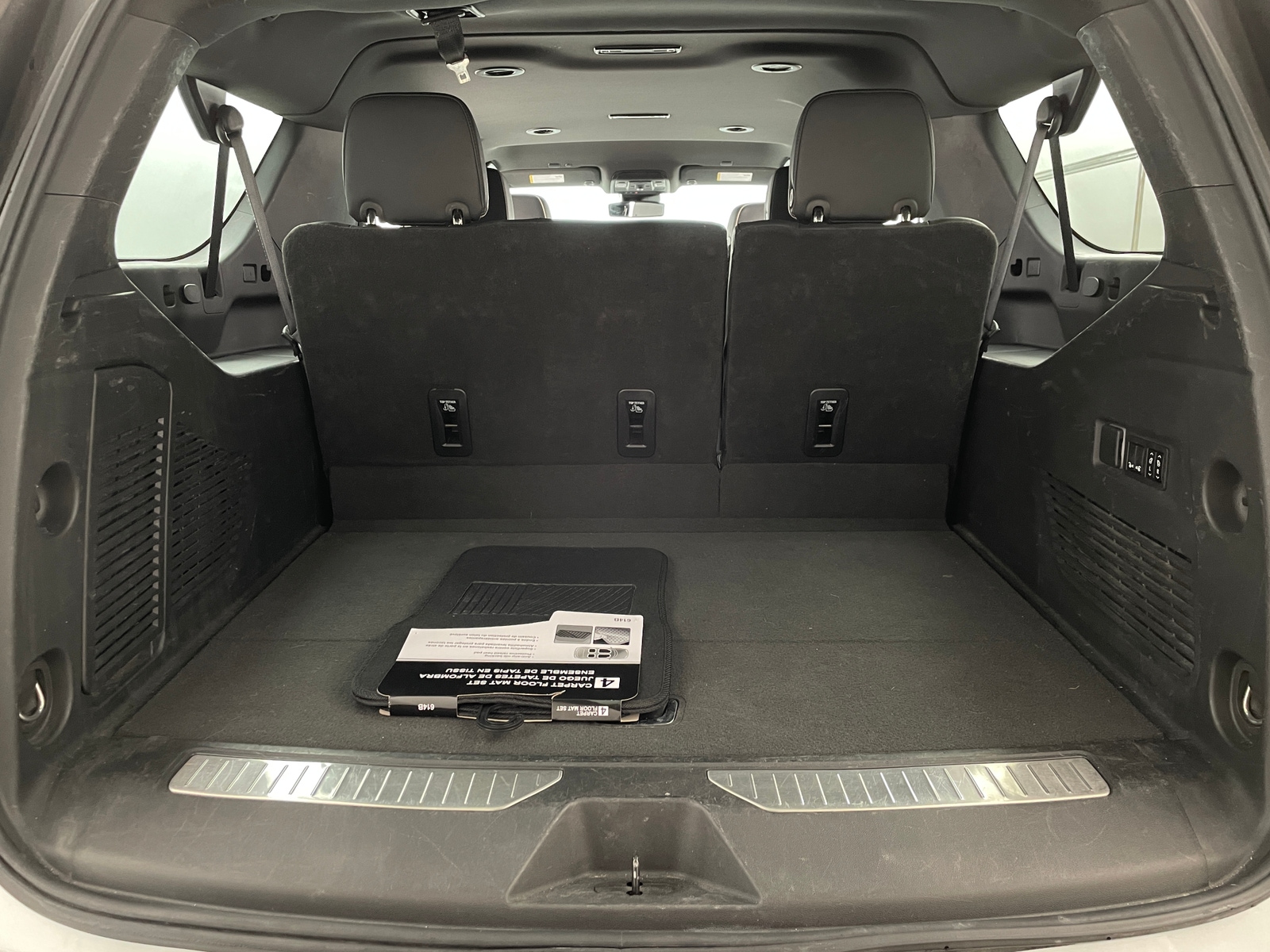 Thumbnail: 2023 Chevrolet Suburban - 6