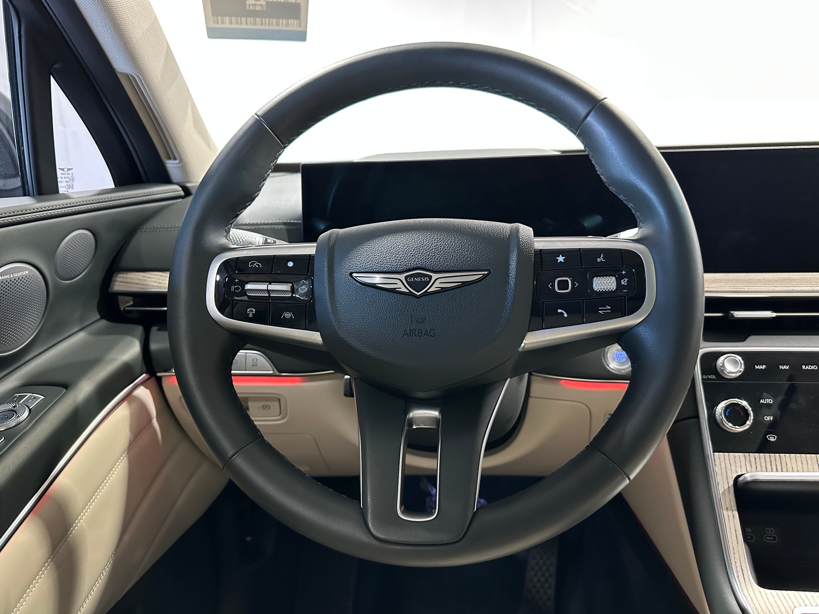 Thumbnail: 2025 Genesis GV80 - 4