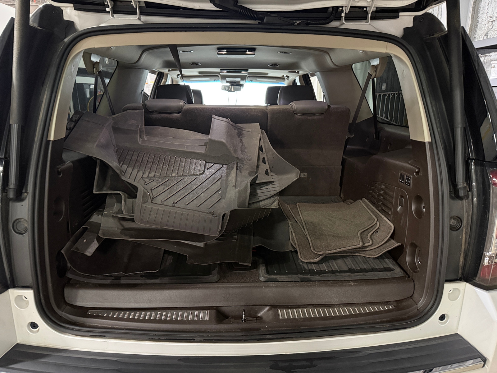 Thumbnail: 2017 GMC Yukon XL - 6