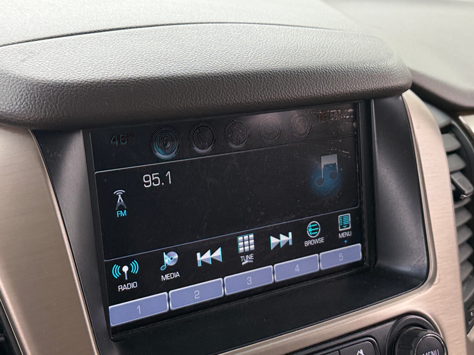 Thumbnail: 2017 GMC Yukon XL - 3