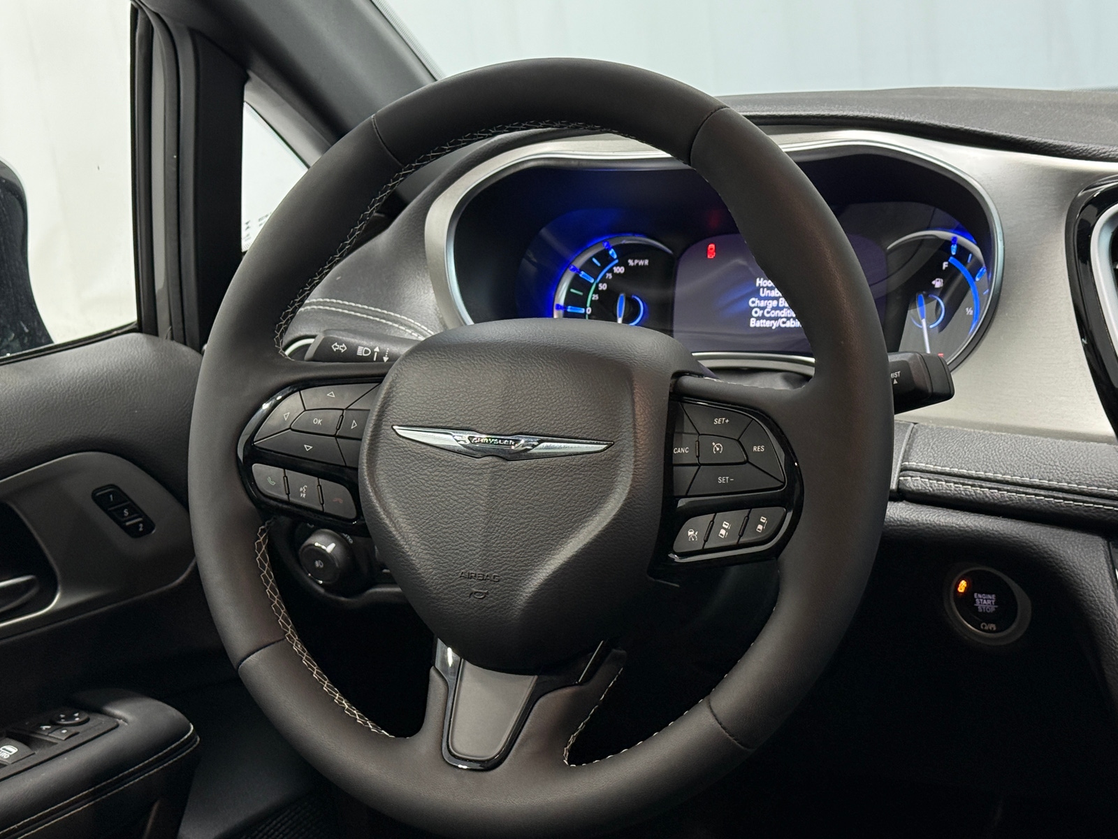 Thumbnail: 2024 Chrysler Pacifica - 4