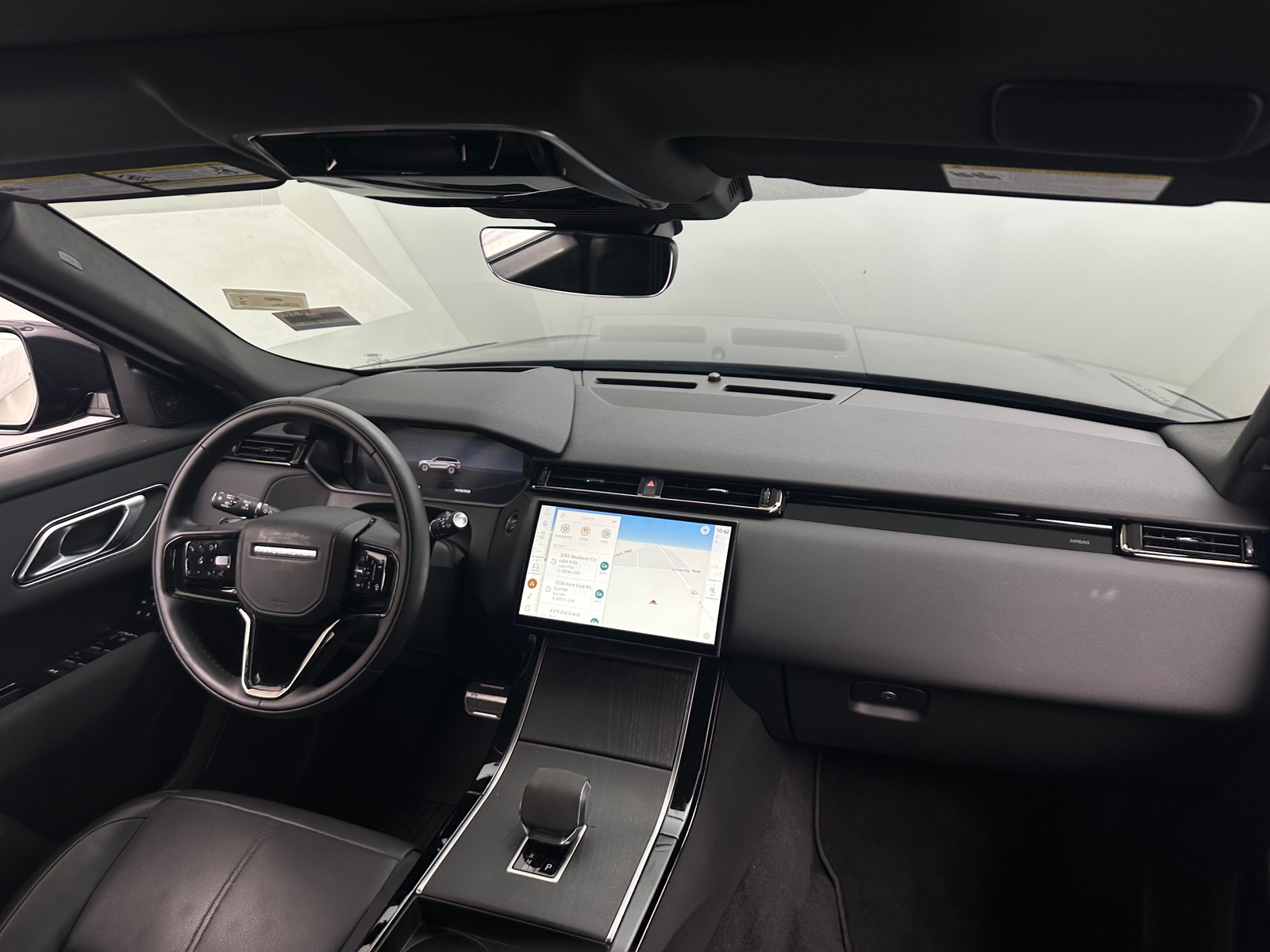 Thumbnail: 2024 Land Rover Range Rover Velar - 2