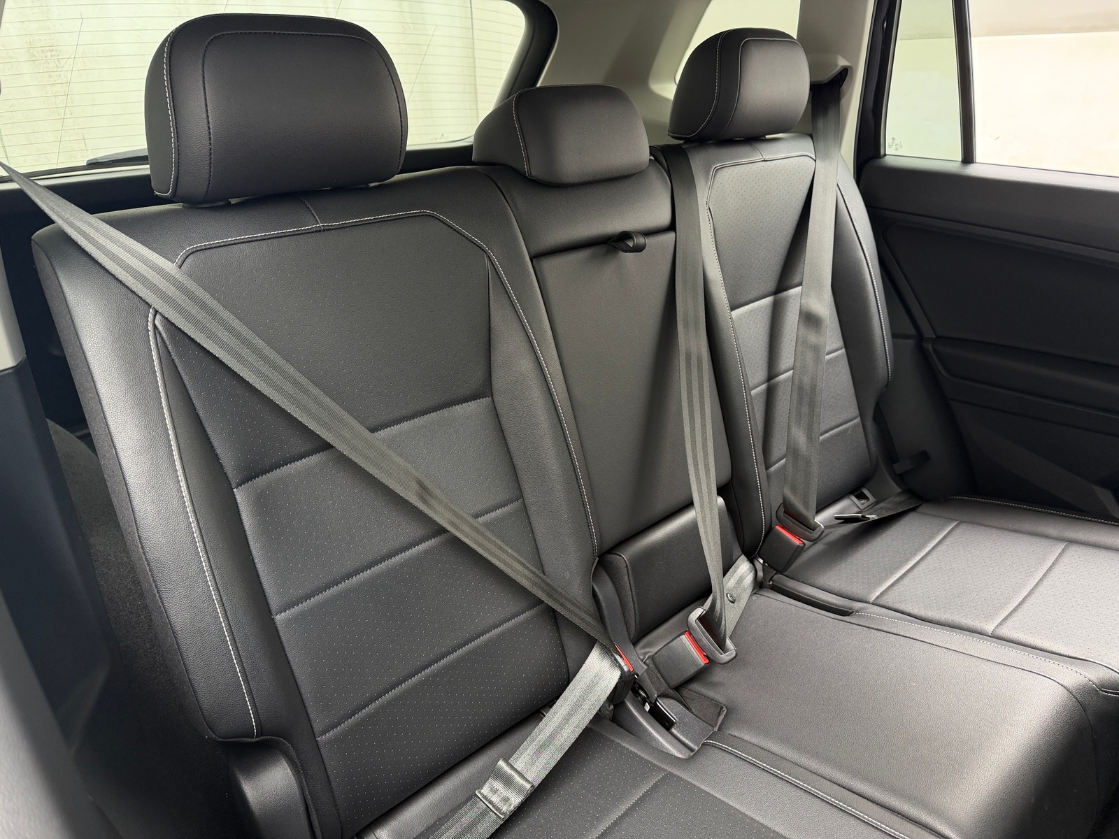 Thumbnail: 2021 Volkswagen Tiguan - 5