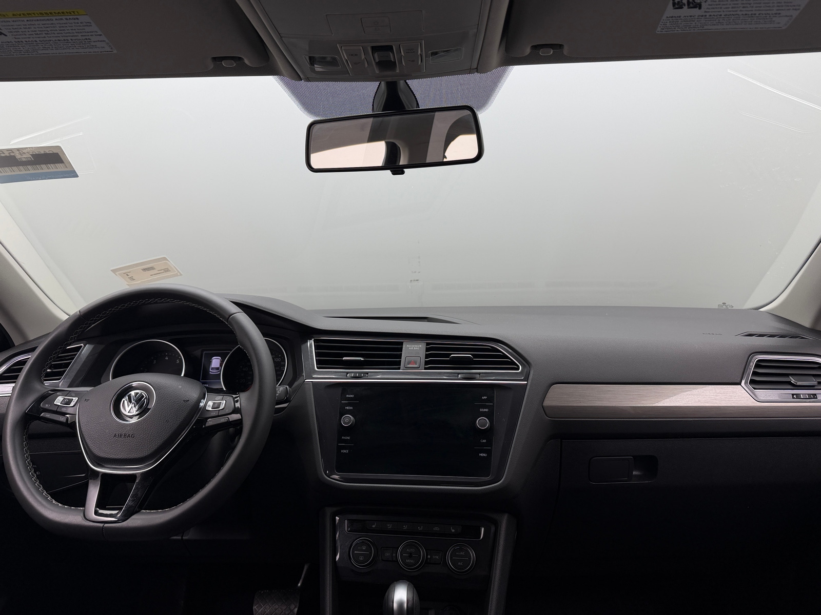 Thumbnail: 2021 Volkswagen Tiguan - 2