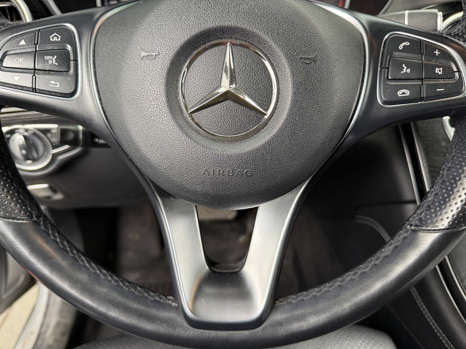 Thumbnail: 2019 Mercedes-Benz GLC - 4