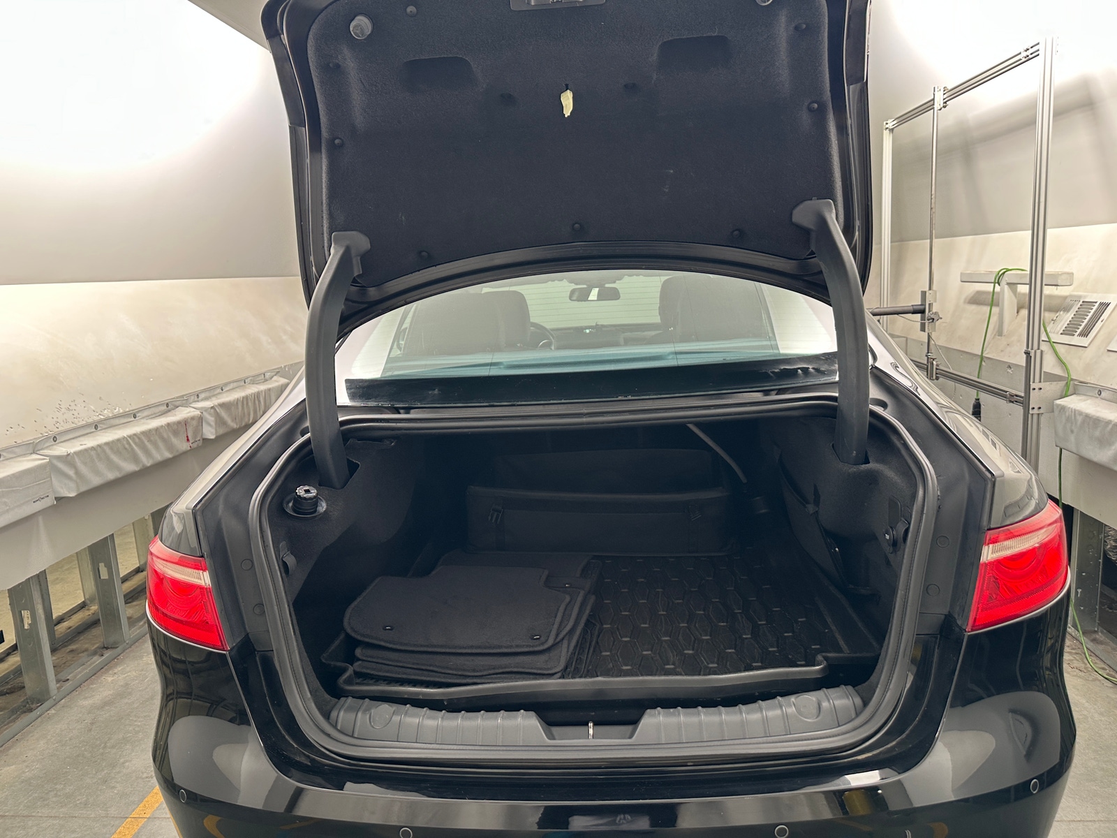 Thumbnail: 2017 Jaguar XF - 6