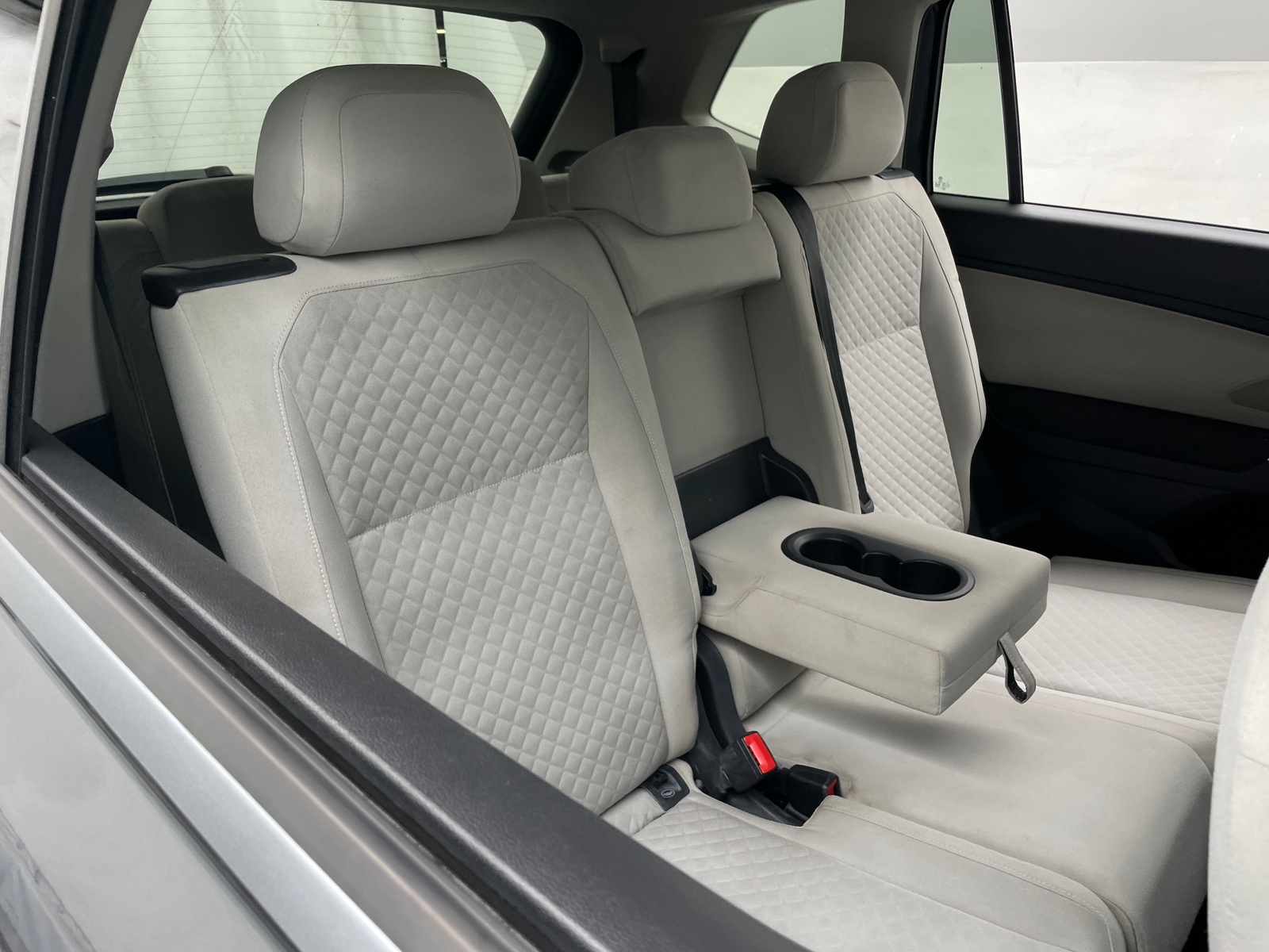 Thumbnail: 2018 Volkswagen Tiguan - 6