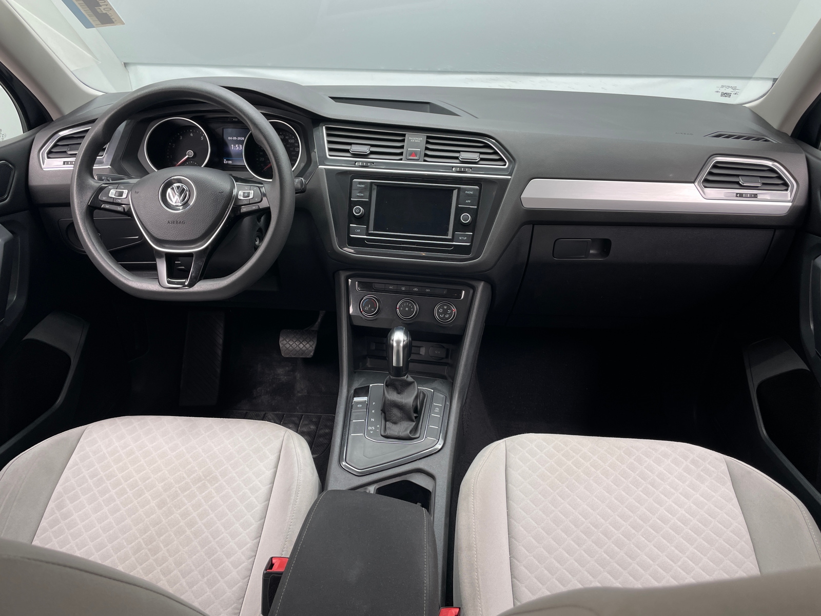 Thumbnail: 2018 Volkswagen Tiguan - 3