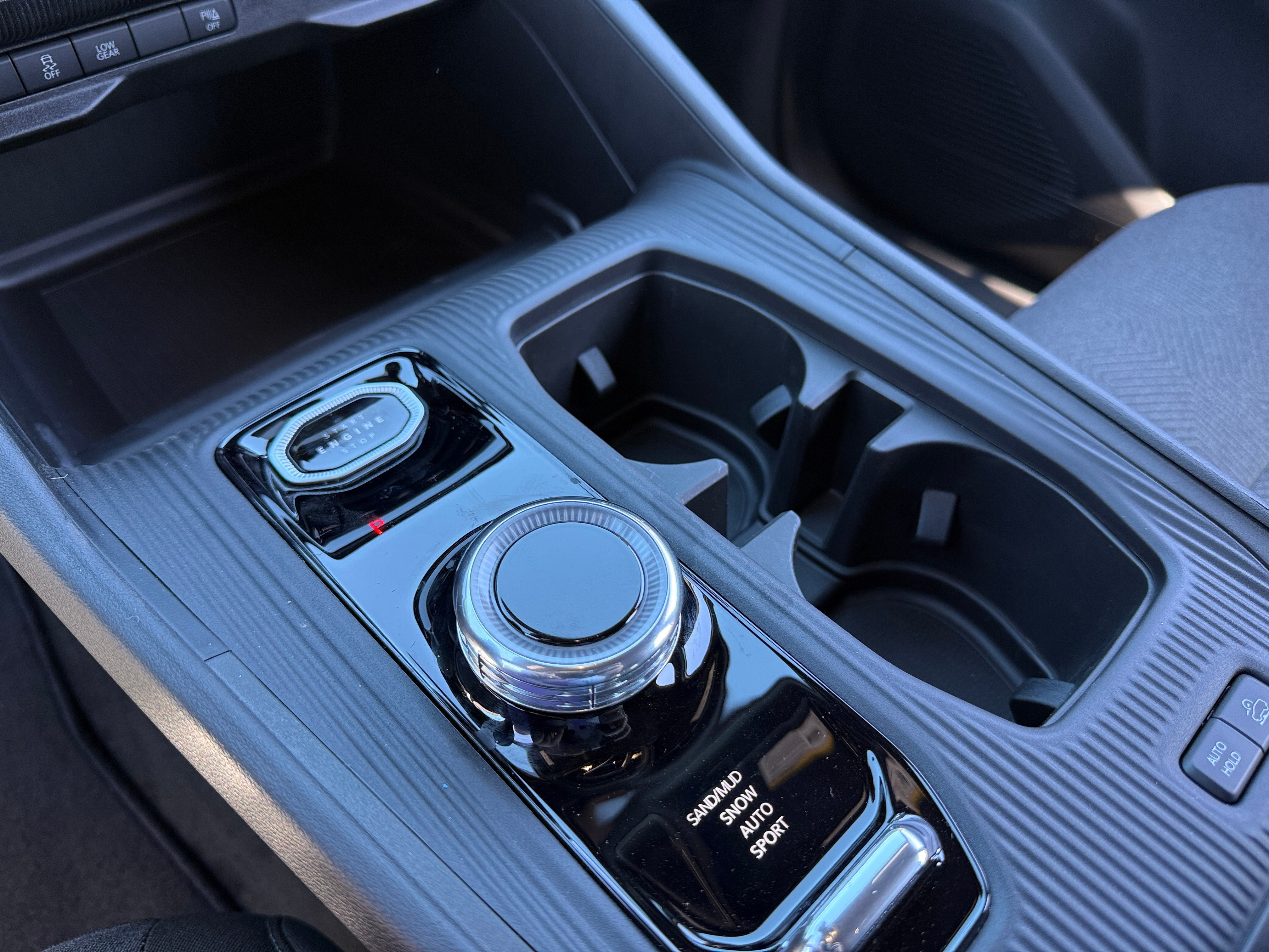 2026 Jeep Cherokee Laredo - Photo 4