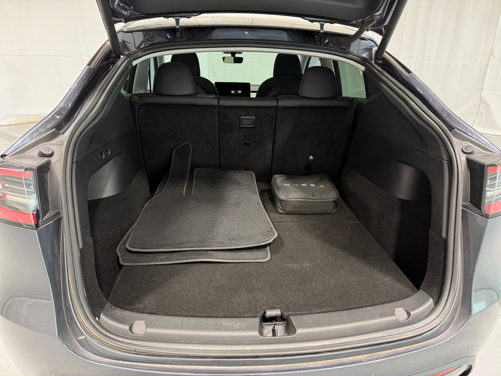 Thumbnail: 2022 Tesla Model Y - 5