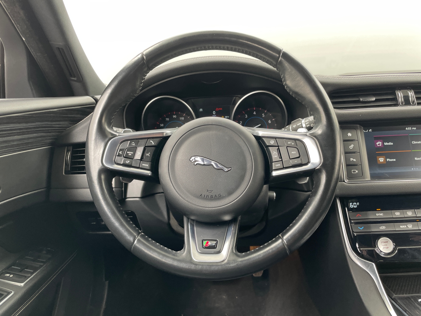 Thumbnail: 2018 Jaguar XF - 4