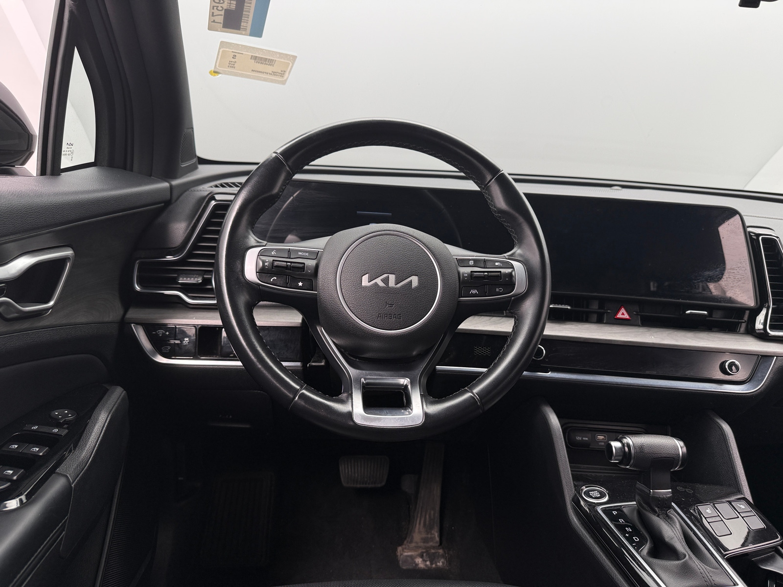 Thumbnail: 2023 Kia Sportage - 4