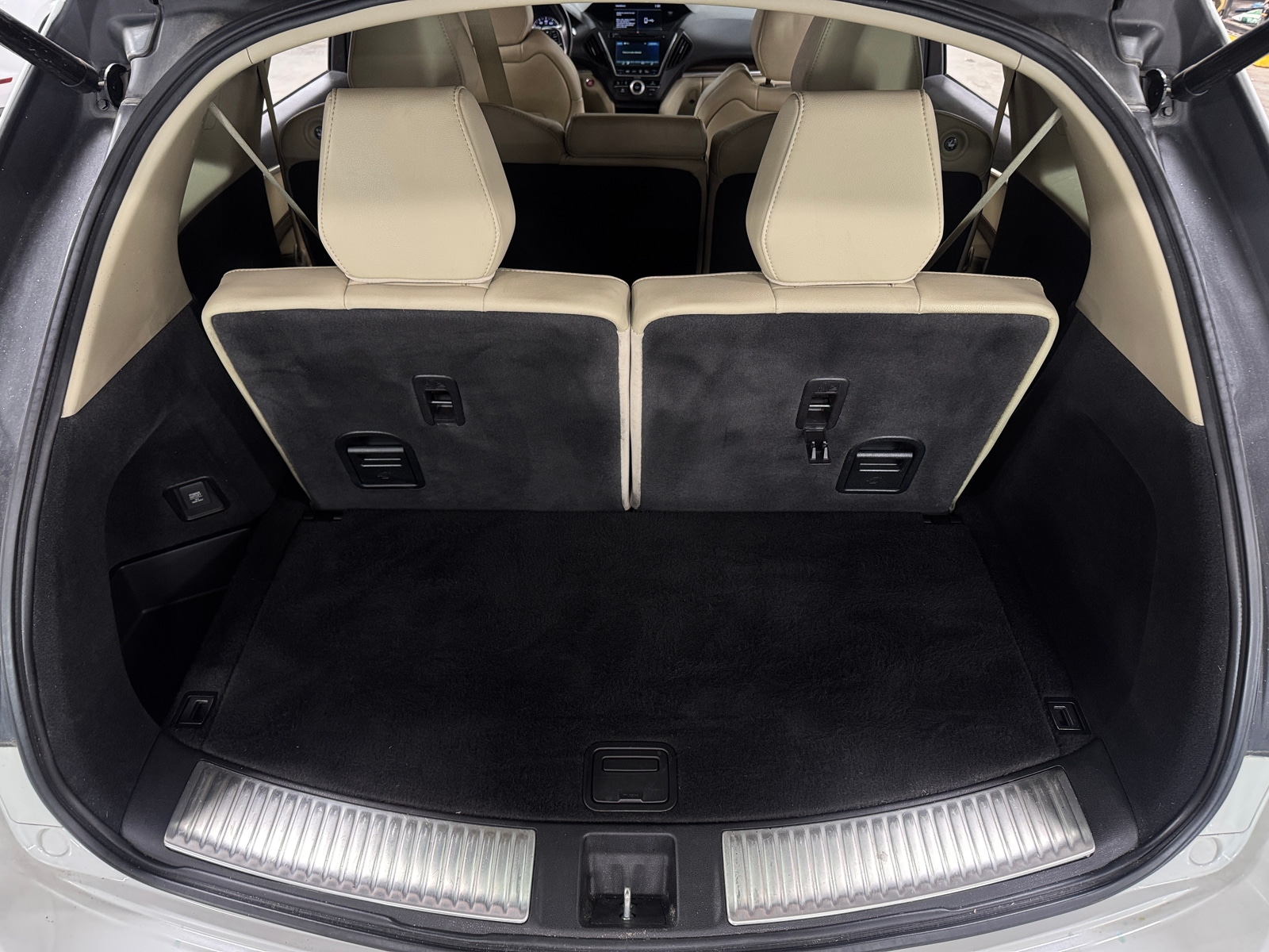 Thumbnail: 2020 Acura MDX - 6