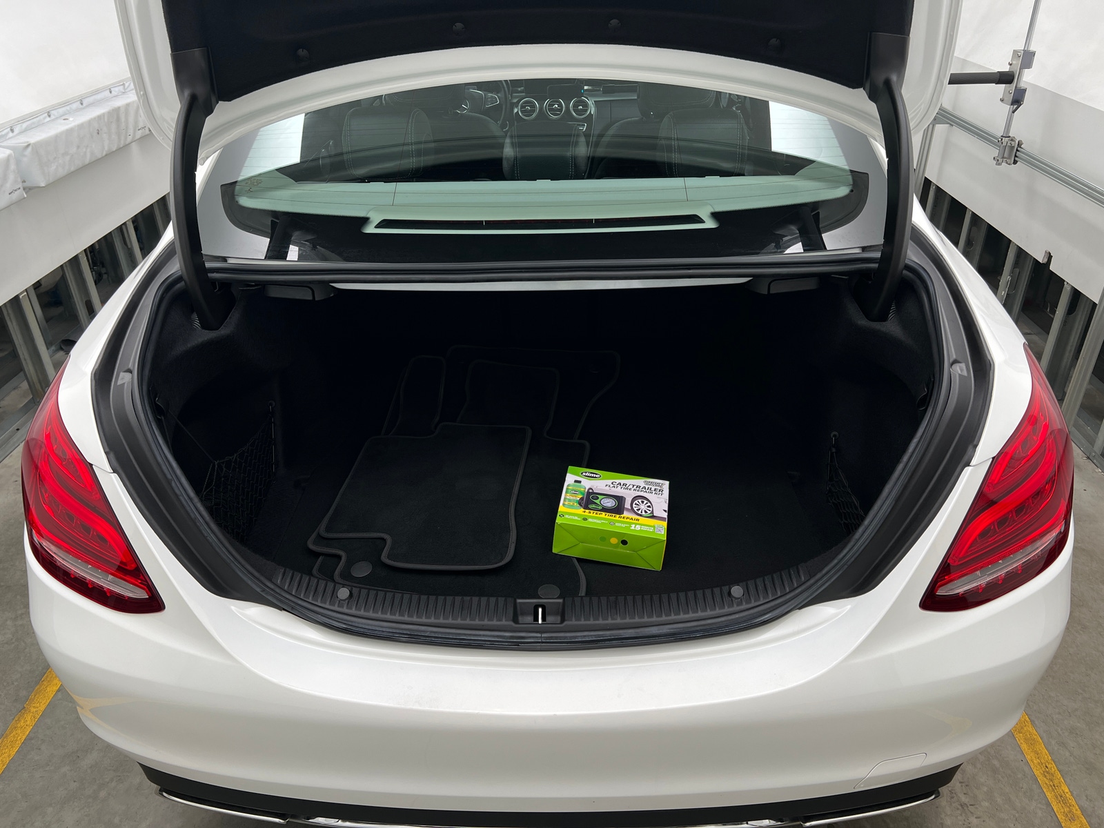 Thumbnail: 2015 Mercedes-Benz C-Class - 6