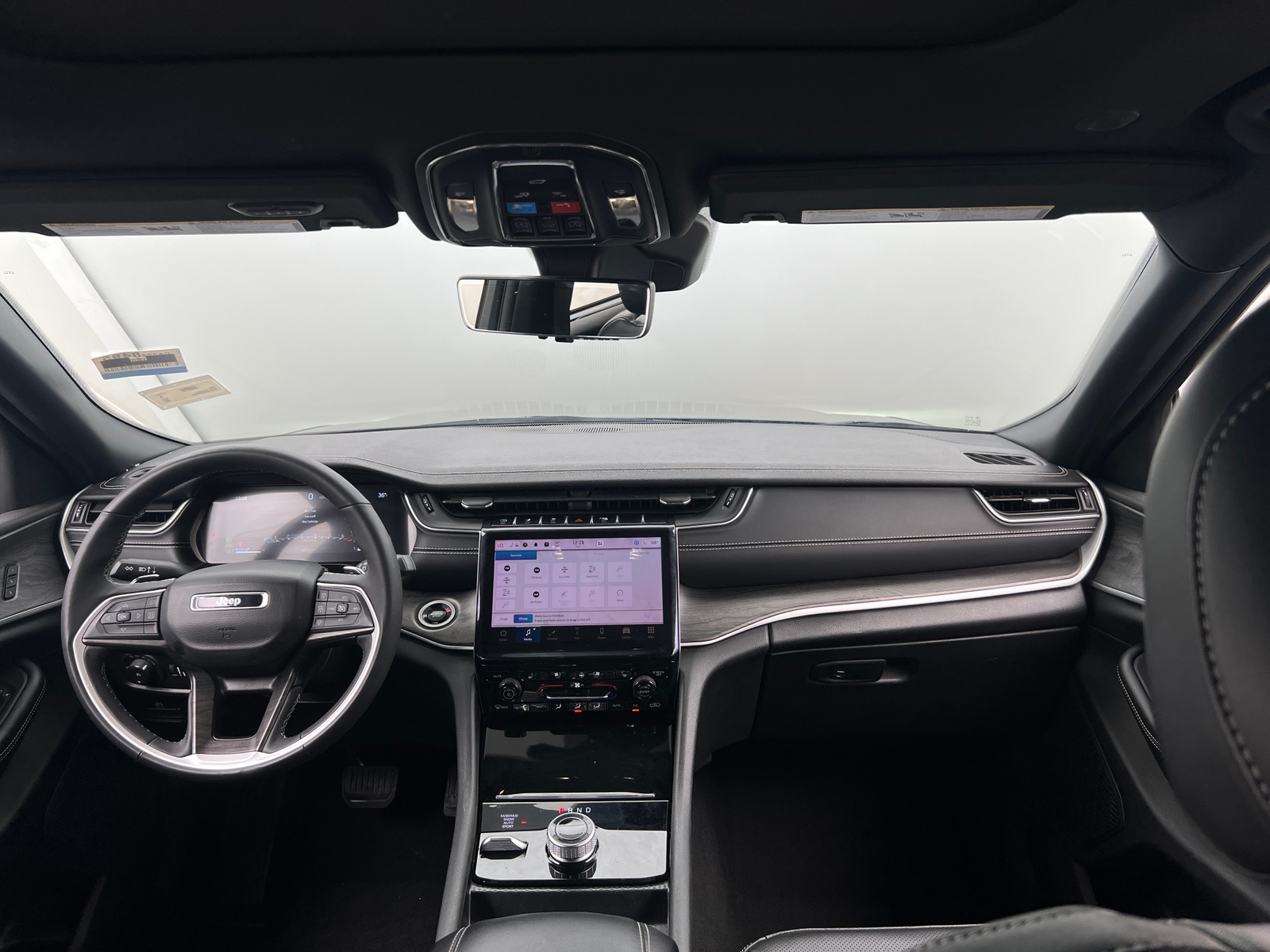 Thumbnail: 2024 Jeep Grand Cherokee L - 2