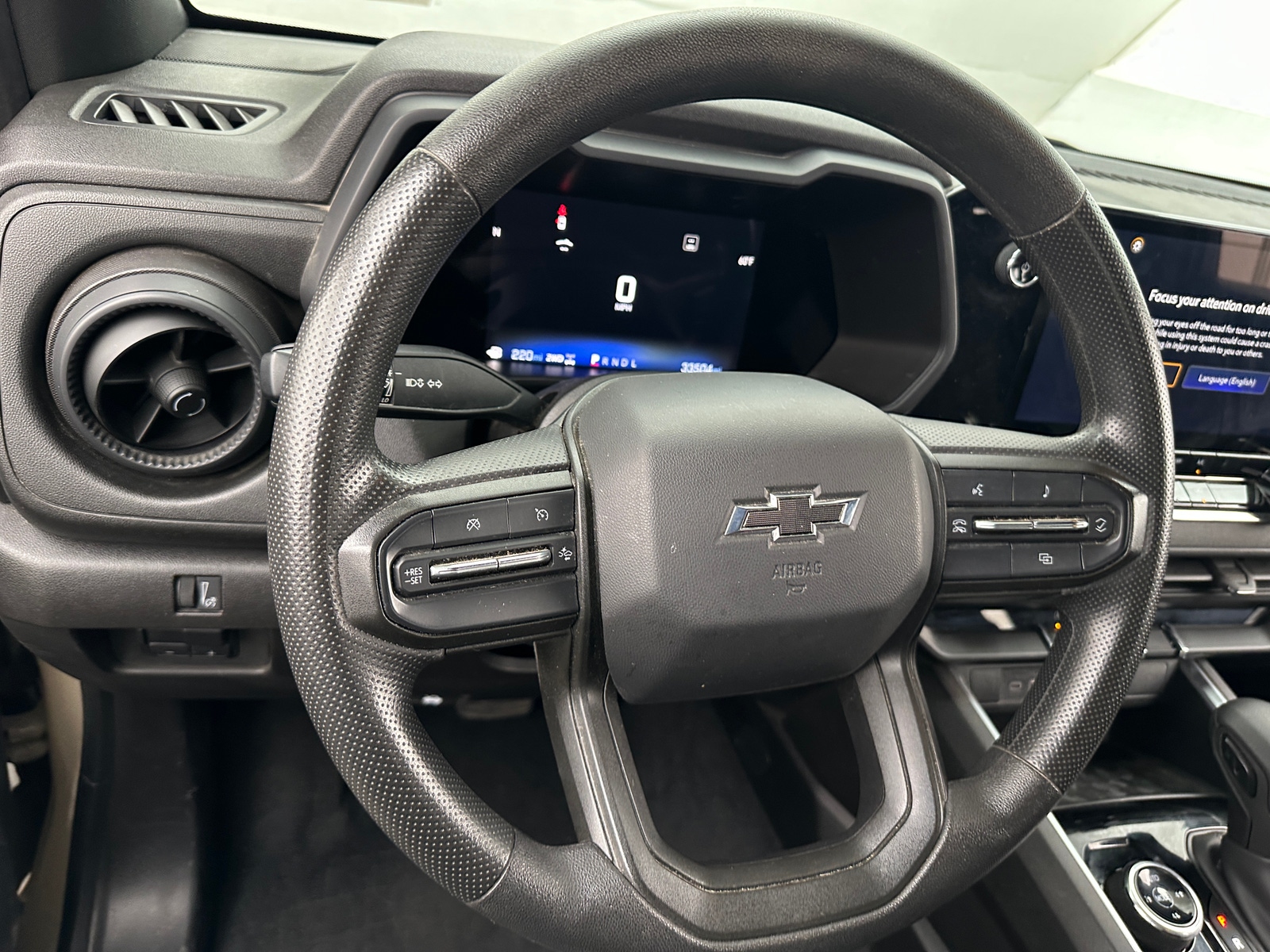 Thumbnail: 2023 Chevrolet Colorado - 5