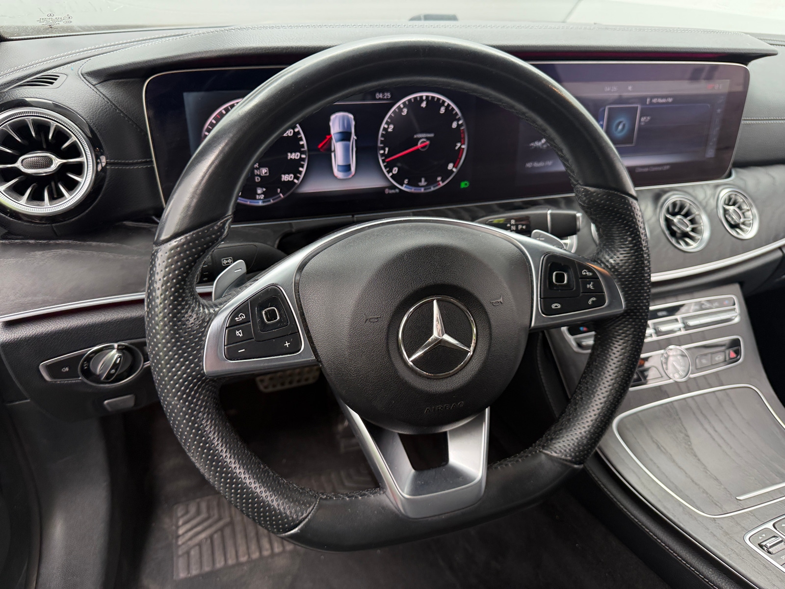 Thumbnail: 2018 Mercedes-Benz E-Class - 4