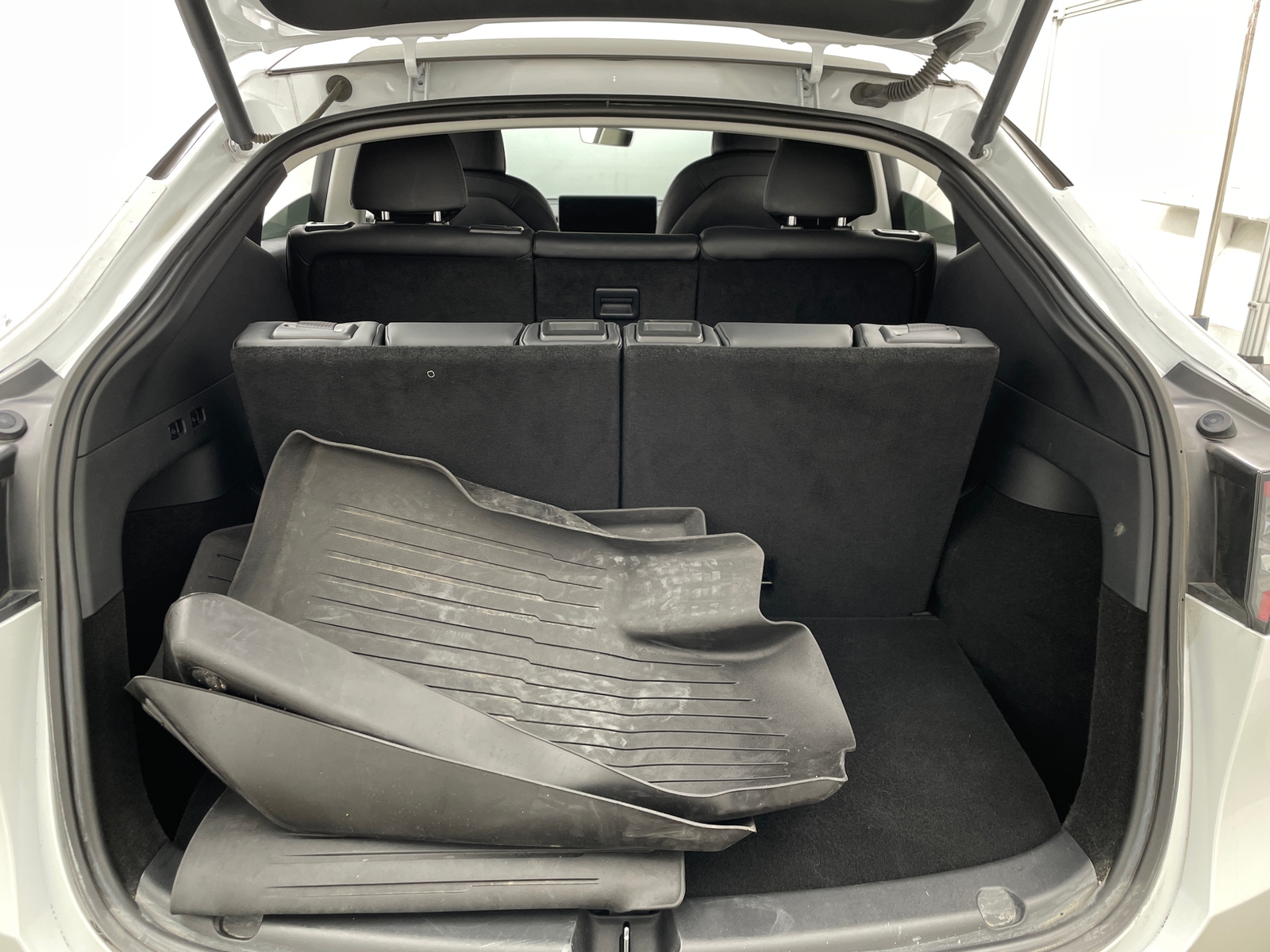 Thumbnail: 2023 Tesla Model Y - 6