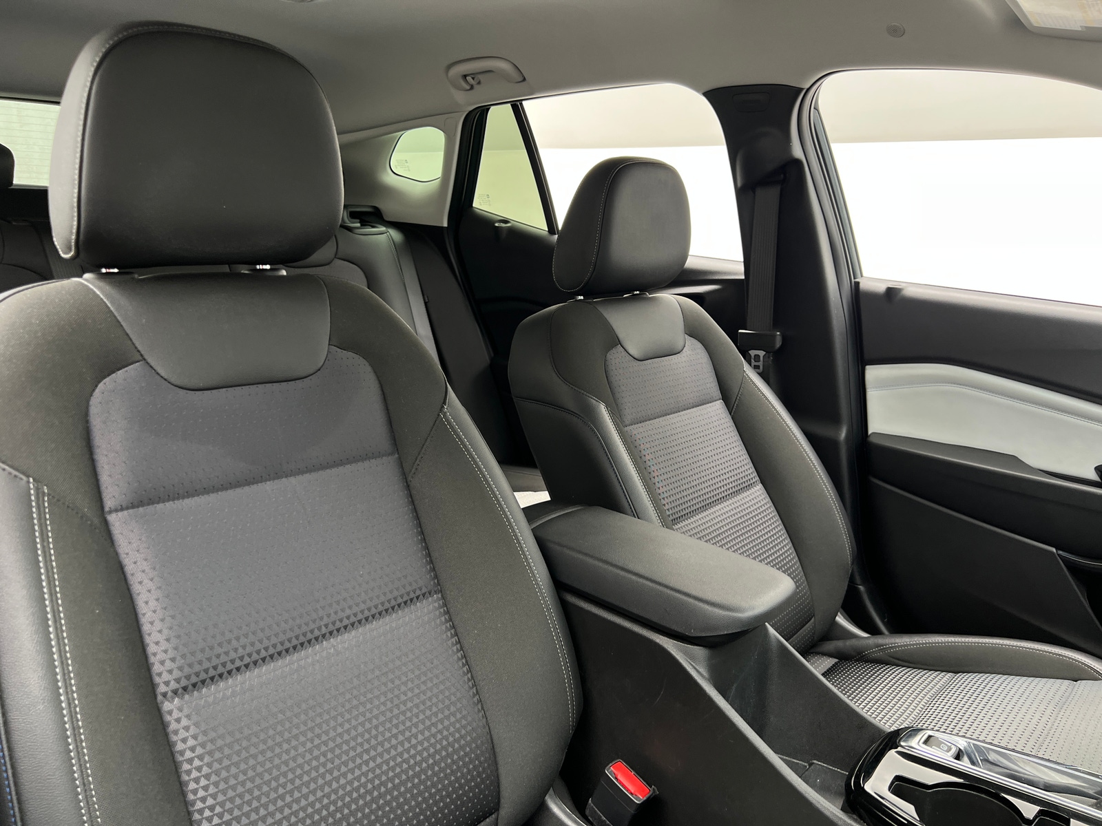 Thumbnail: 2025 Chevrolet Trax - 2