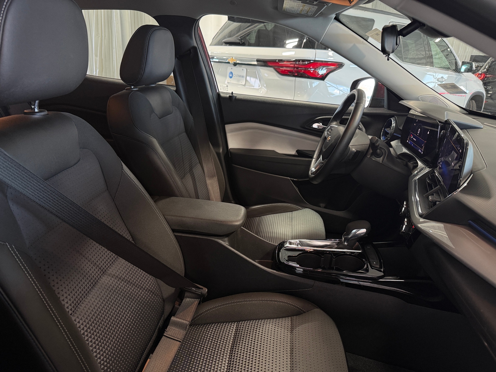 Thumbnail: 2025 Chevrolet Trax - 2