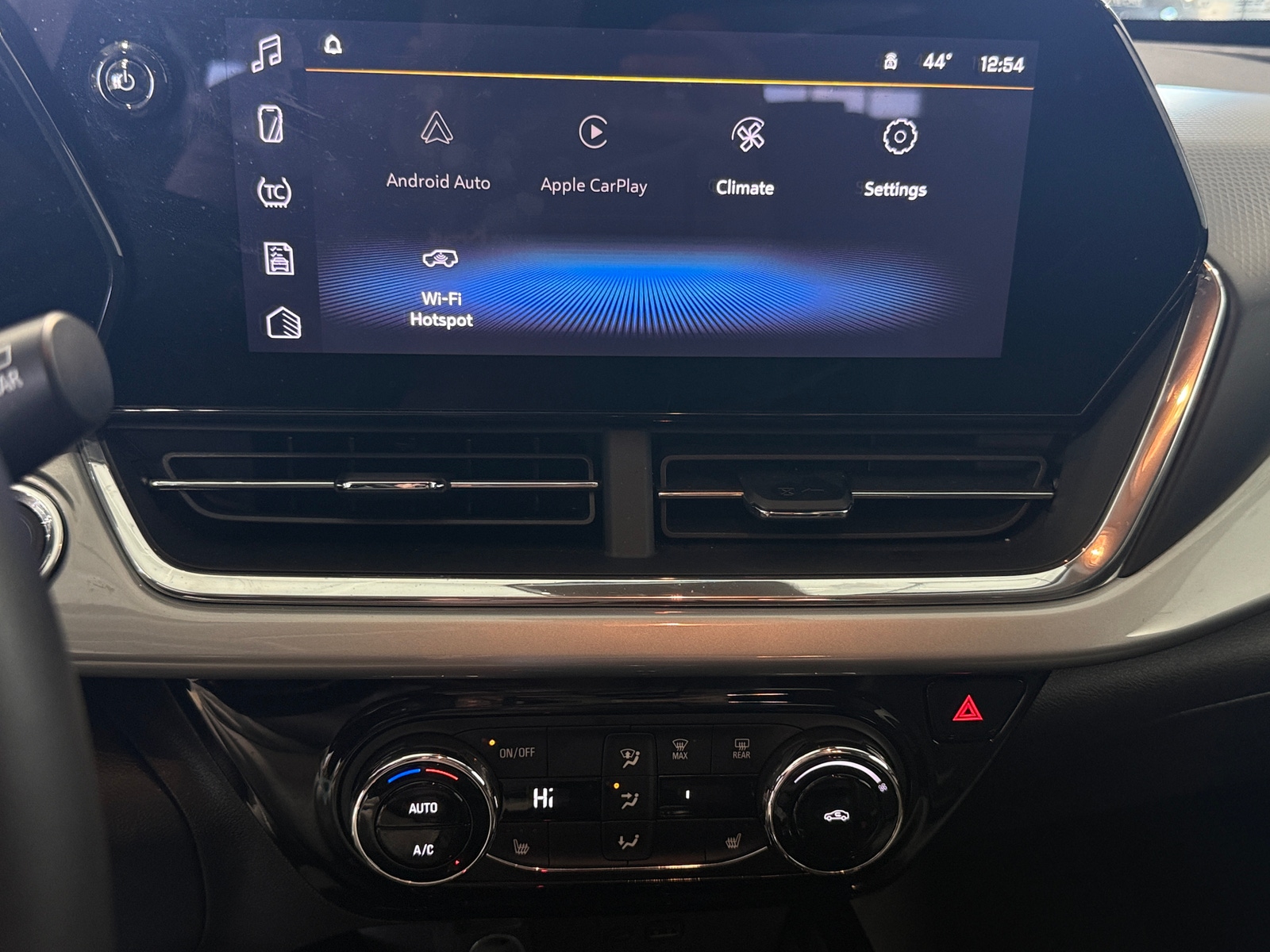 Thumbnail: 2025 Chevrolet Trax - 4