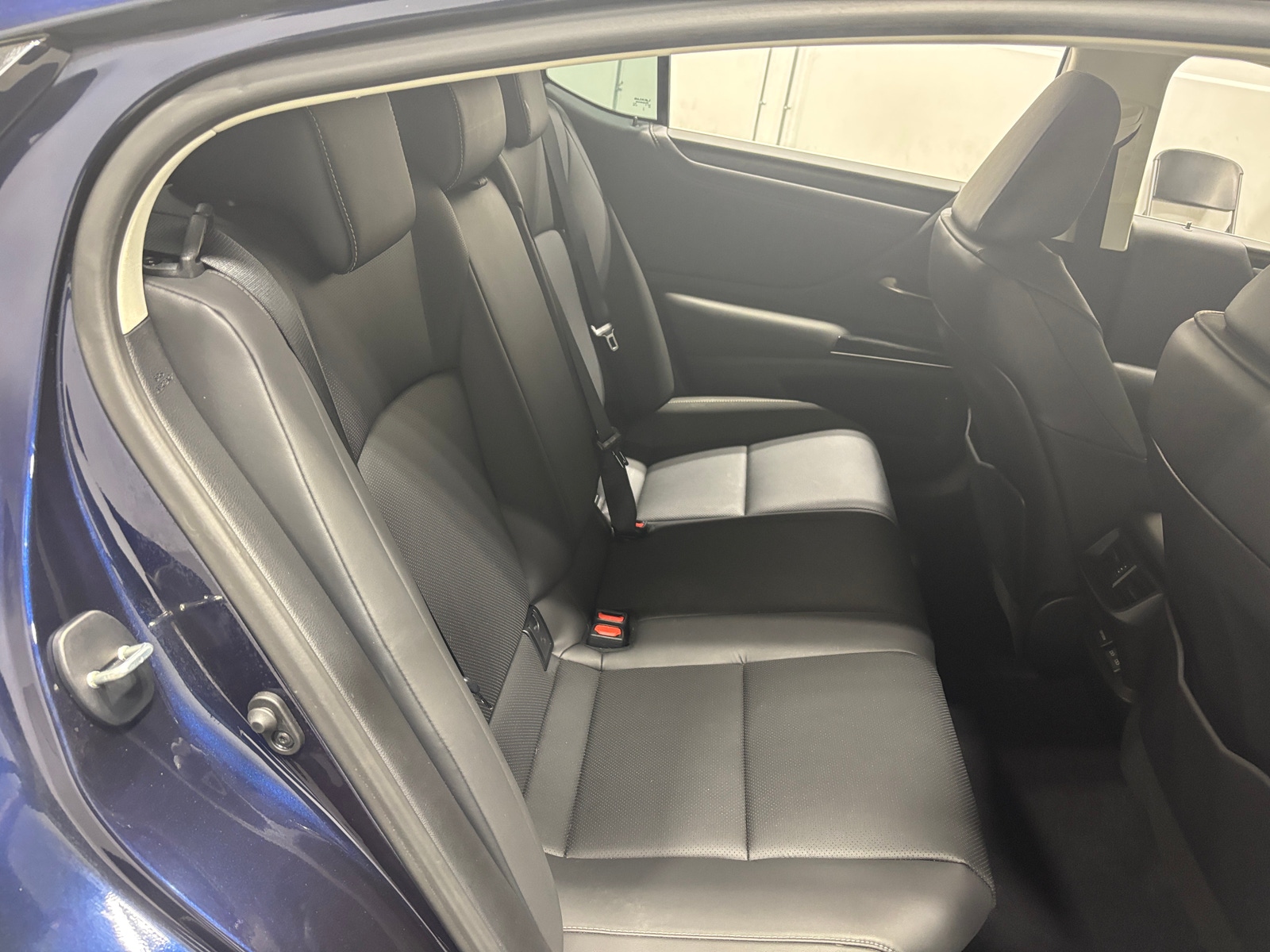 Thumbnail: 2024 Lexus ES - 5