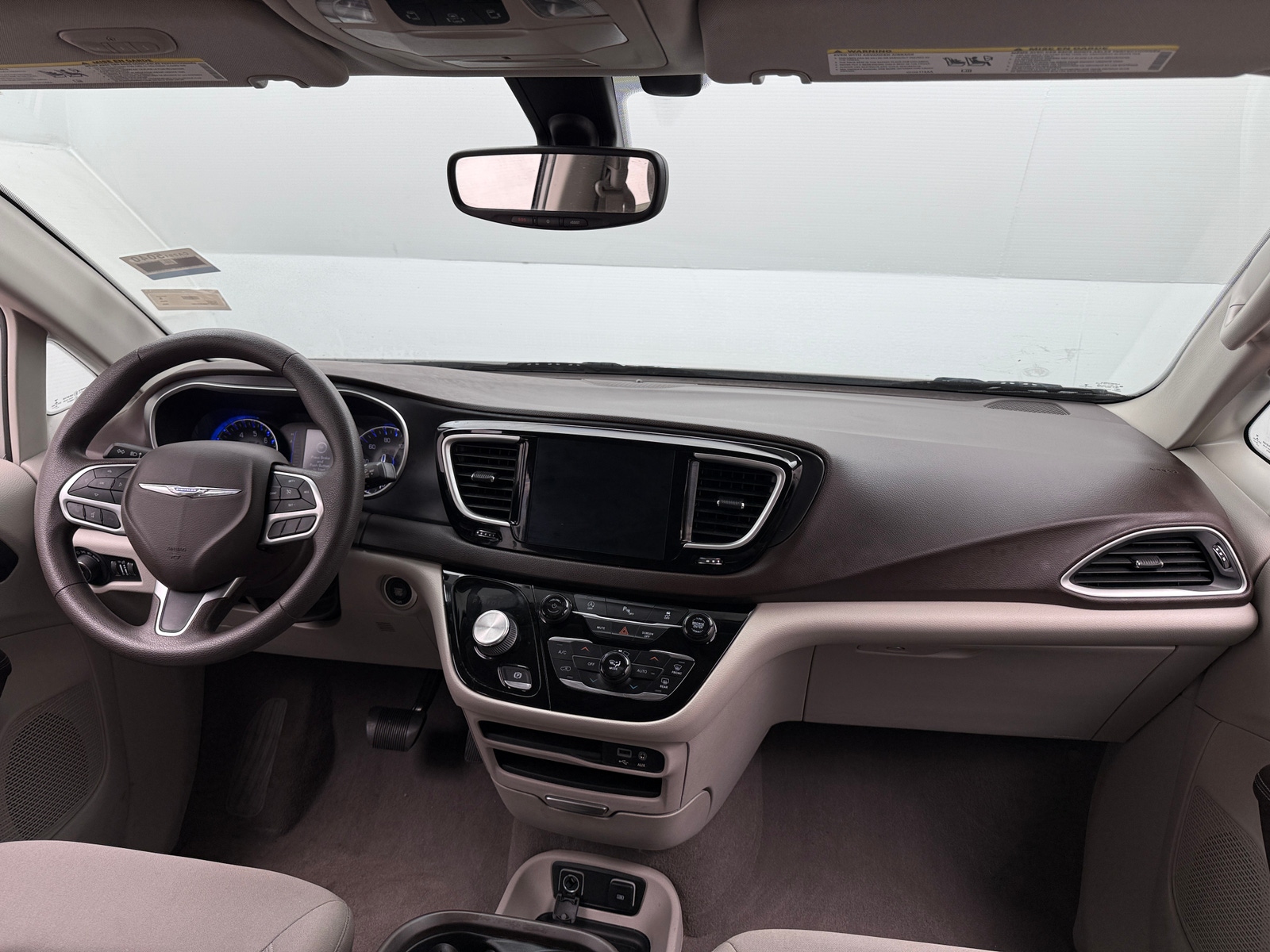 Thumbnail: 2020 Chrysler Pacifica - 3