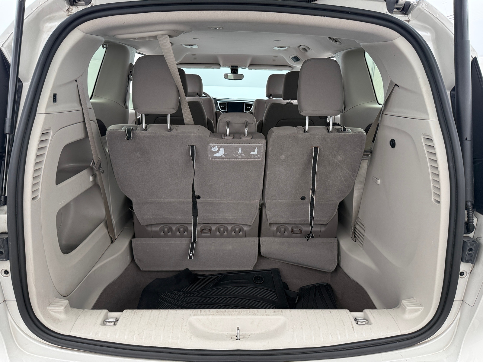 Thumbnail: 2020 Chrysler Pacifica - 7