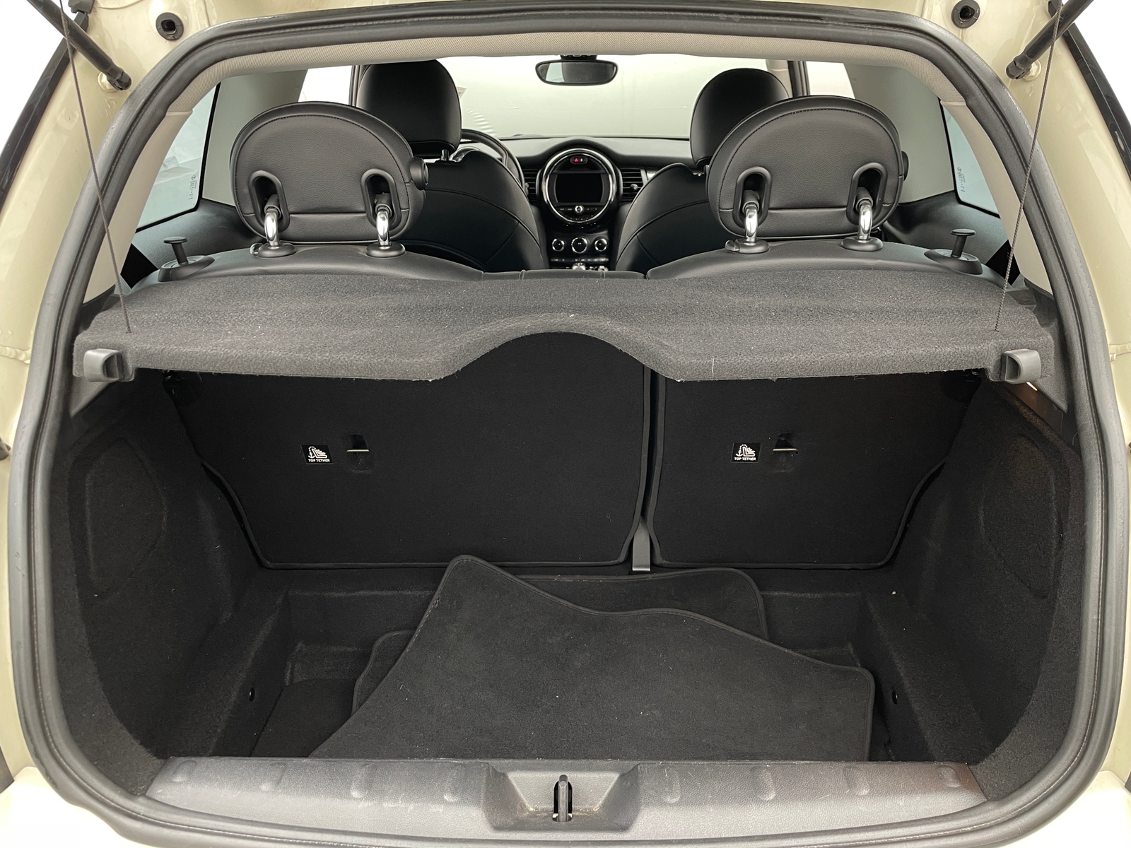 Thumbnail: 2019 MINI Cooper Hardtop - 7