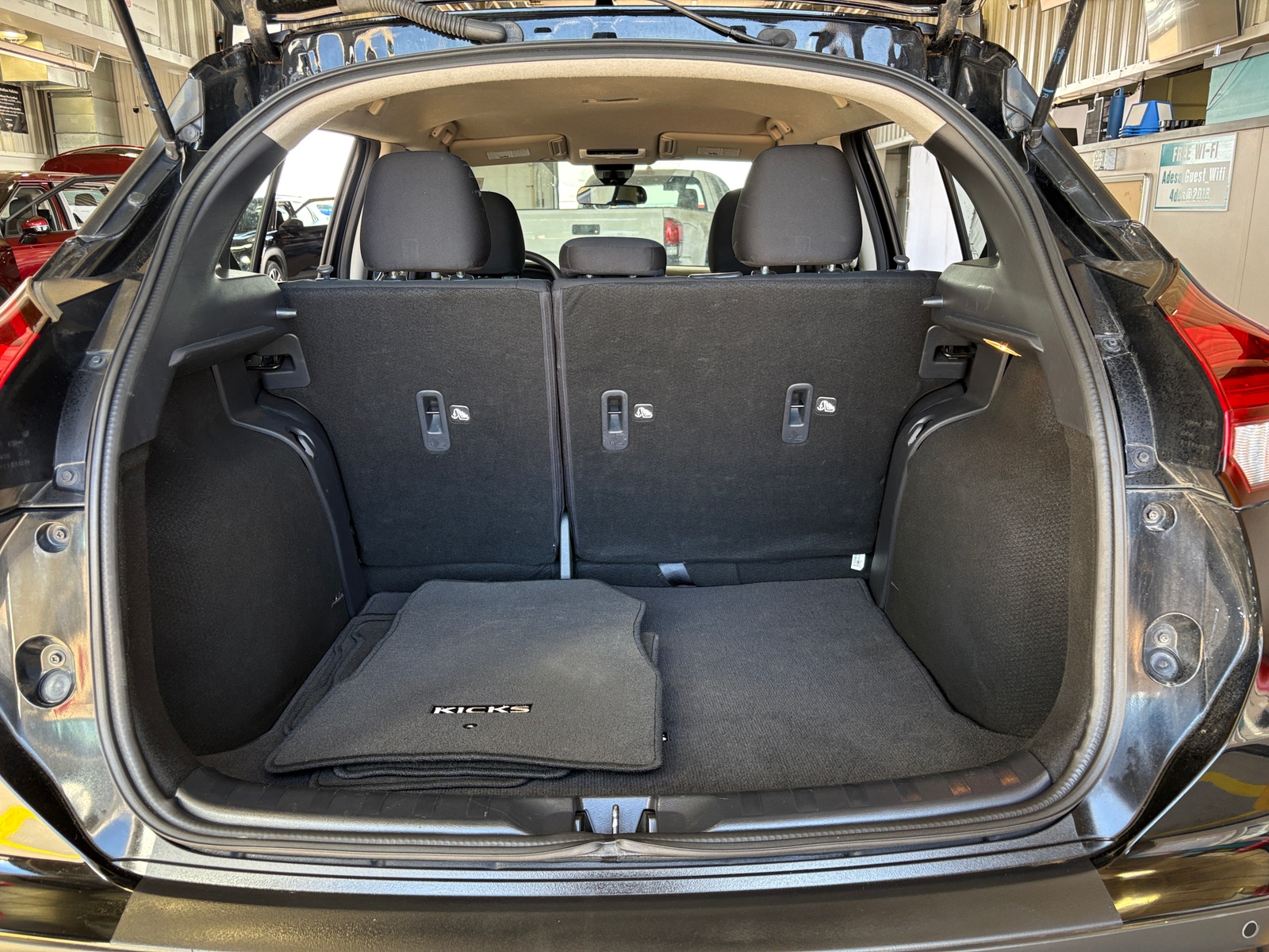 Thumbnail: 2024 Nissan Kicks - 7