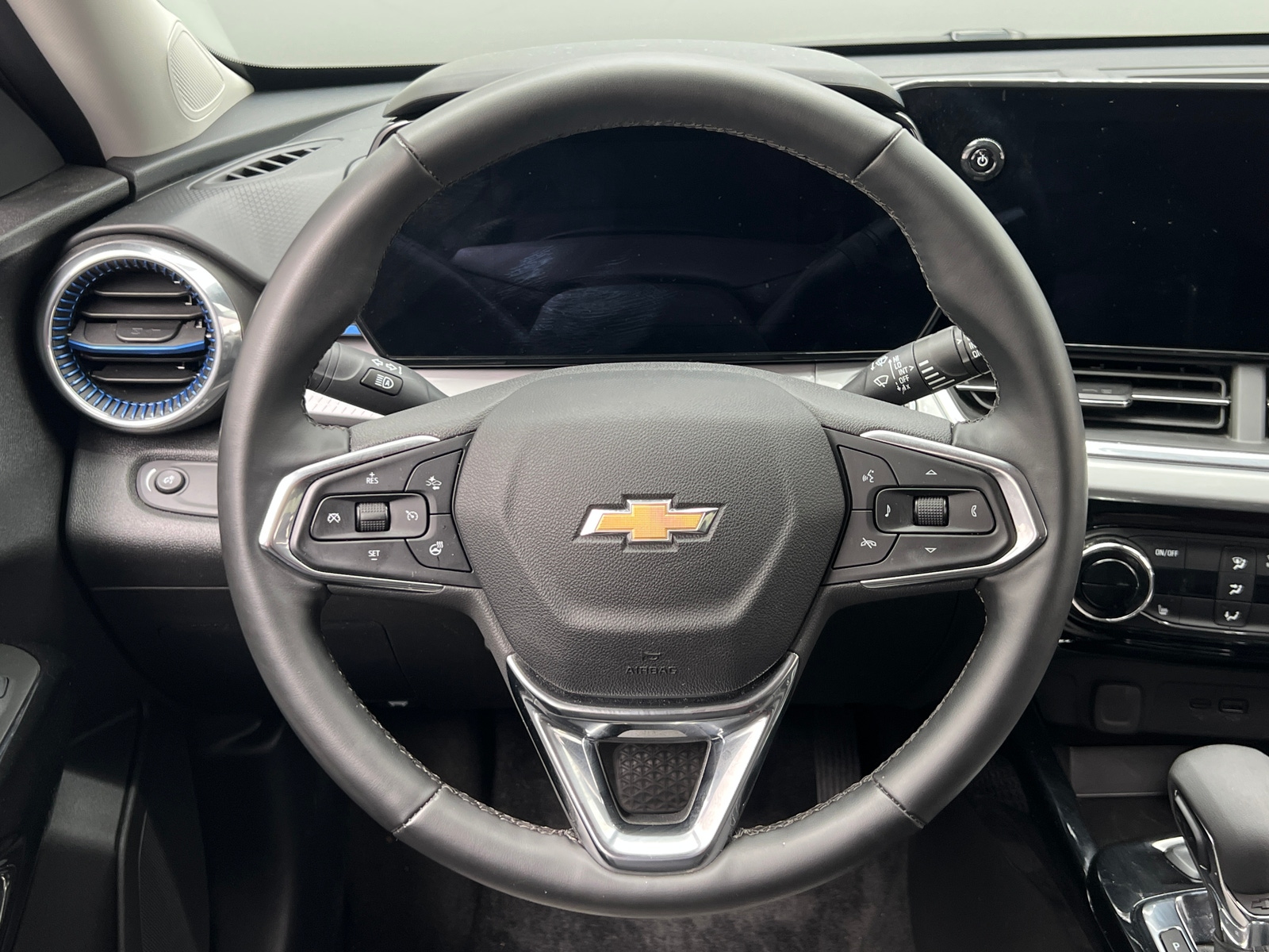 Thumbnail: 2025 Chevrolet Trax - 5