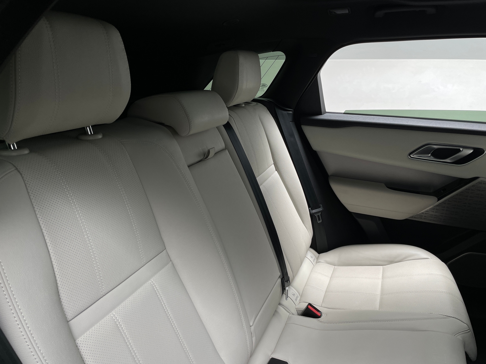 Thumbnail: 2021 Land Rover Range Rover Velar - 5