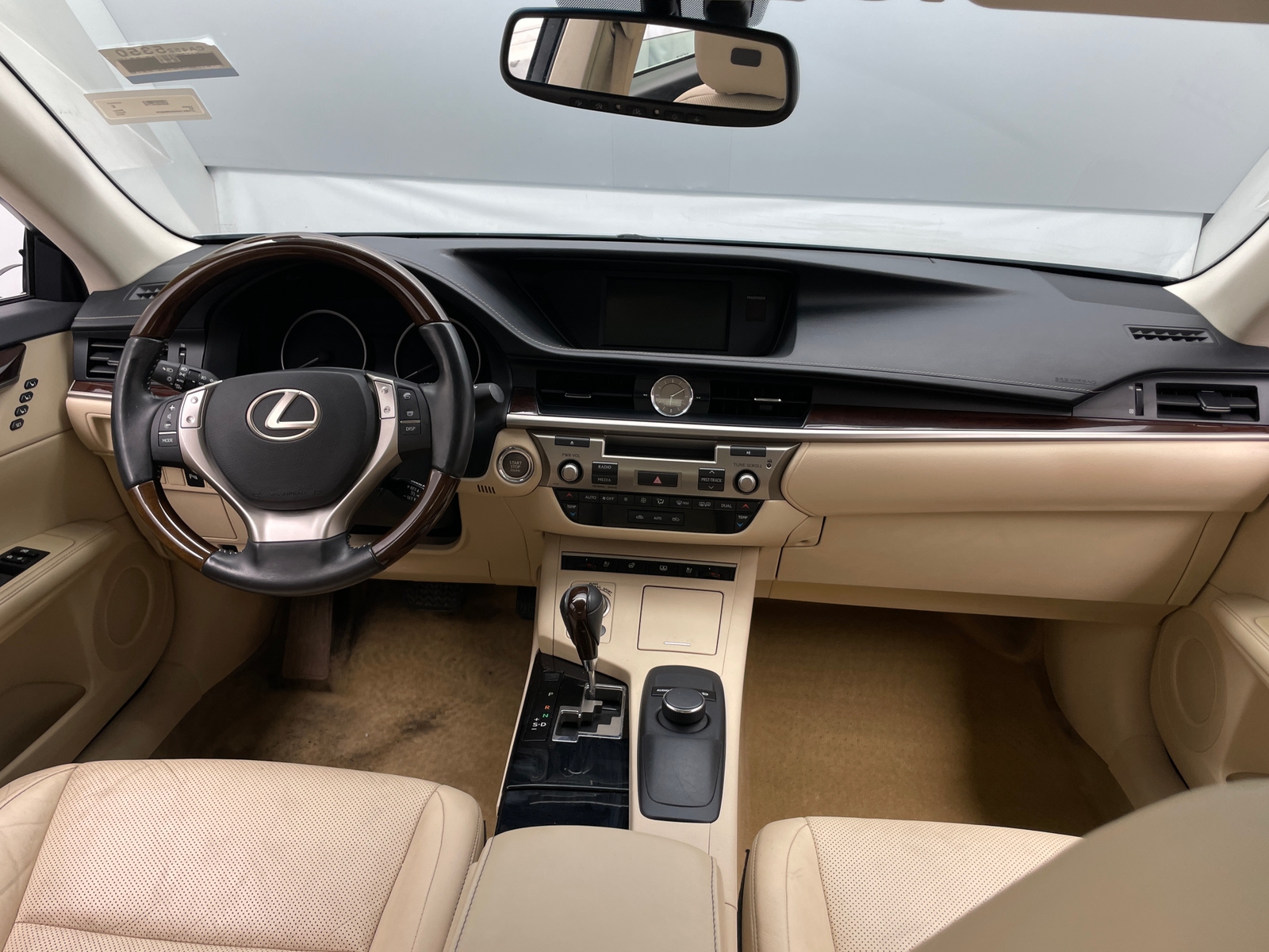 Thumbnail: 2013 Lexus ES - 2