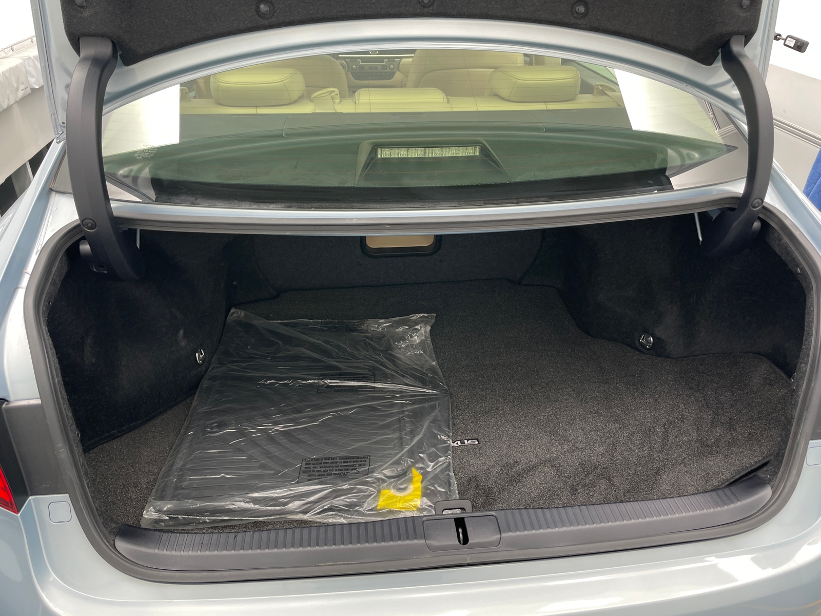 Thumbnail: 2013 Lexus ES - 6