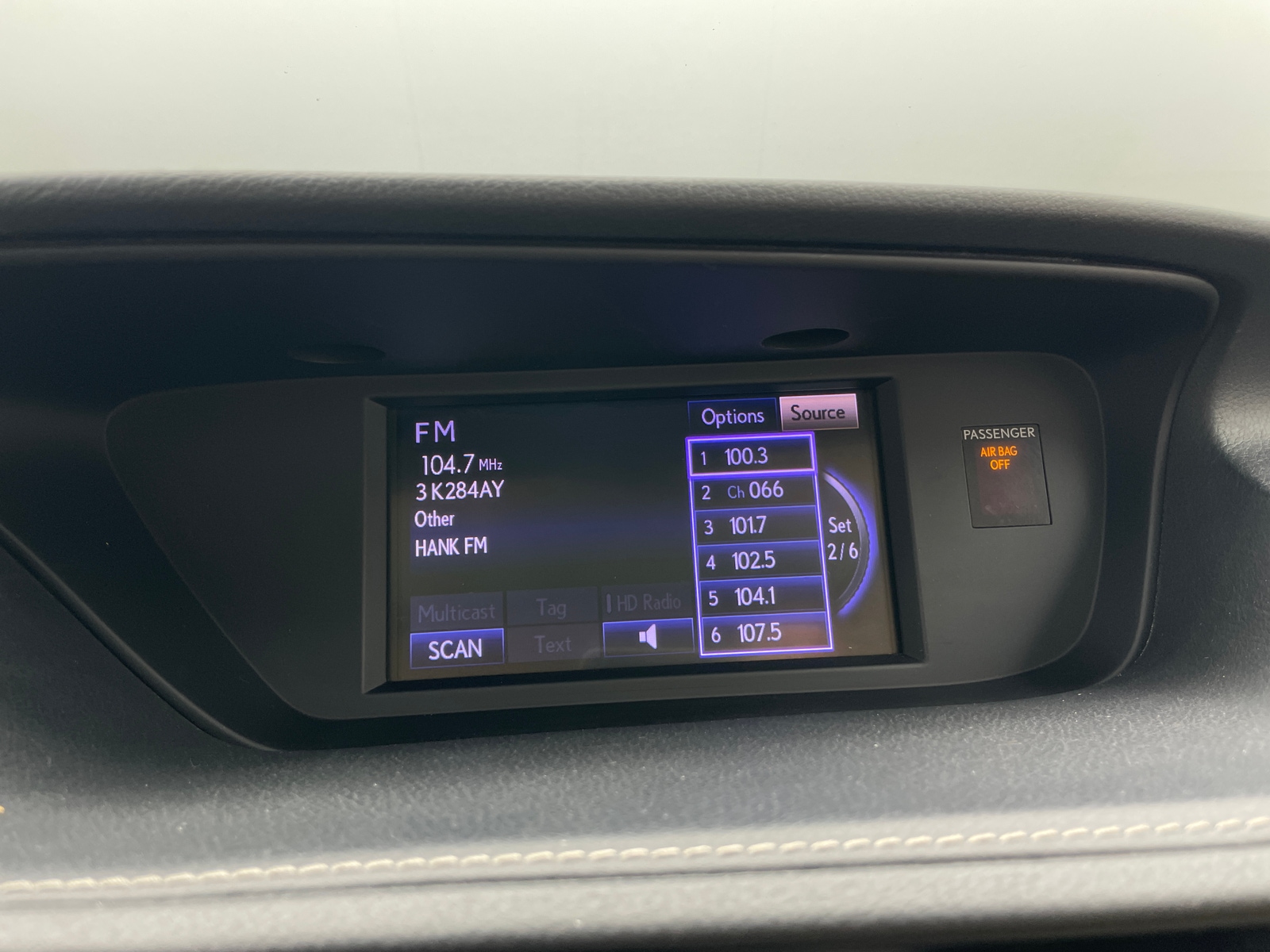 Thumbnail: 2013 Lexus ES - 3