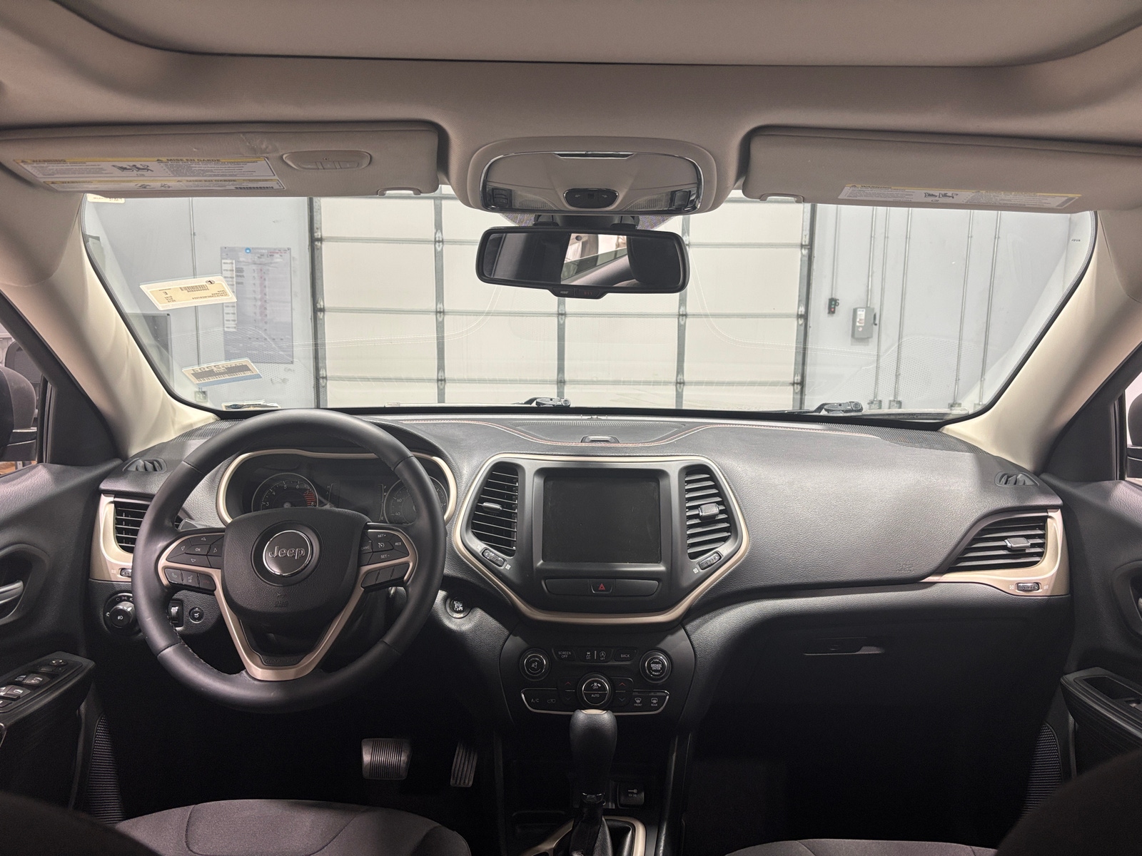 Thumbnail: 2016 Jeep Cherokee - 3