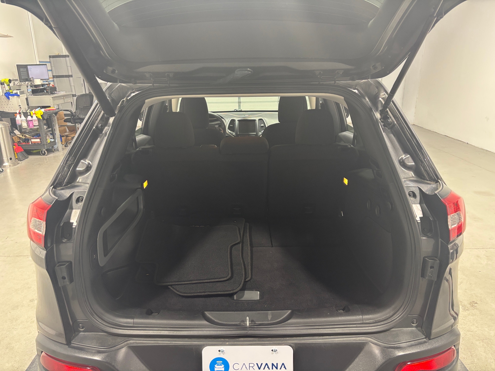 Thumbnail: 2016 Jeep Cherokee - 7