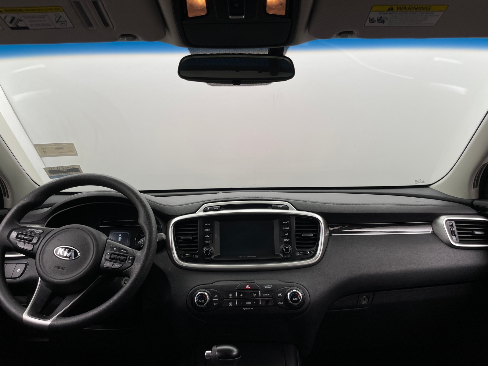 Thumbnail: 2018 Kia Sorento - 3