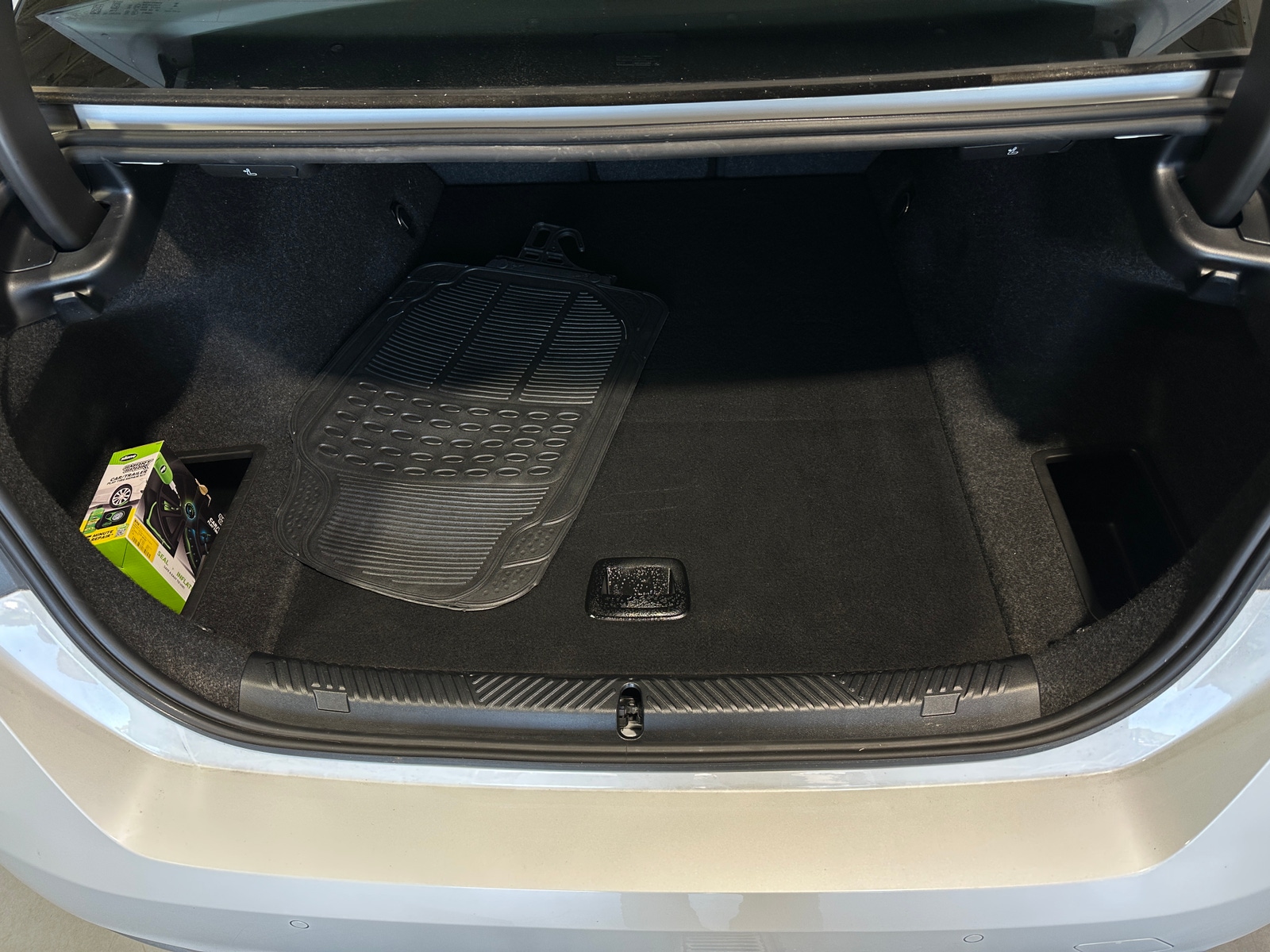 Thumbnail: 2025 BMW i5 - 6