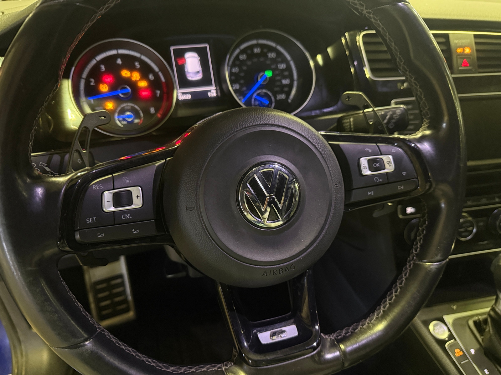 Thumbnail: 2016 Volkswagen Golf - 4