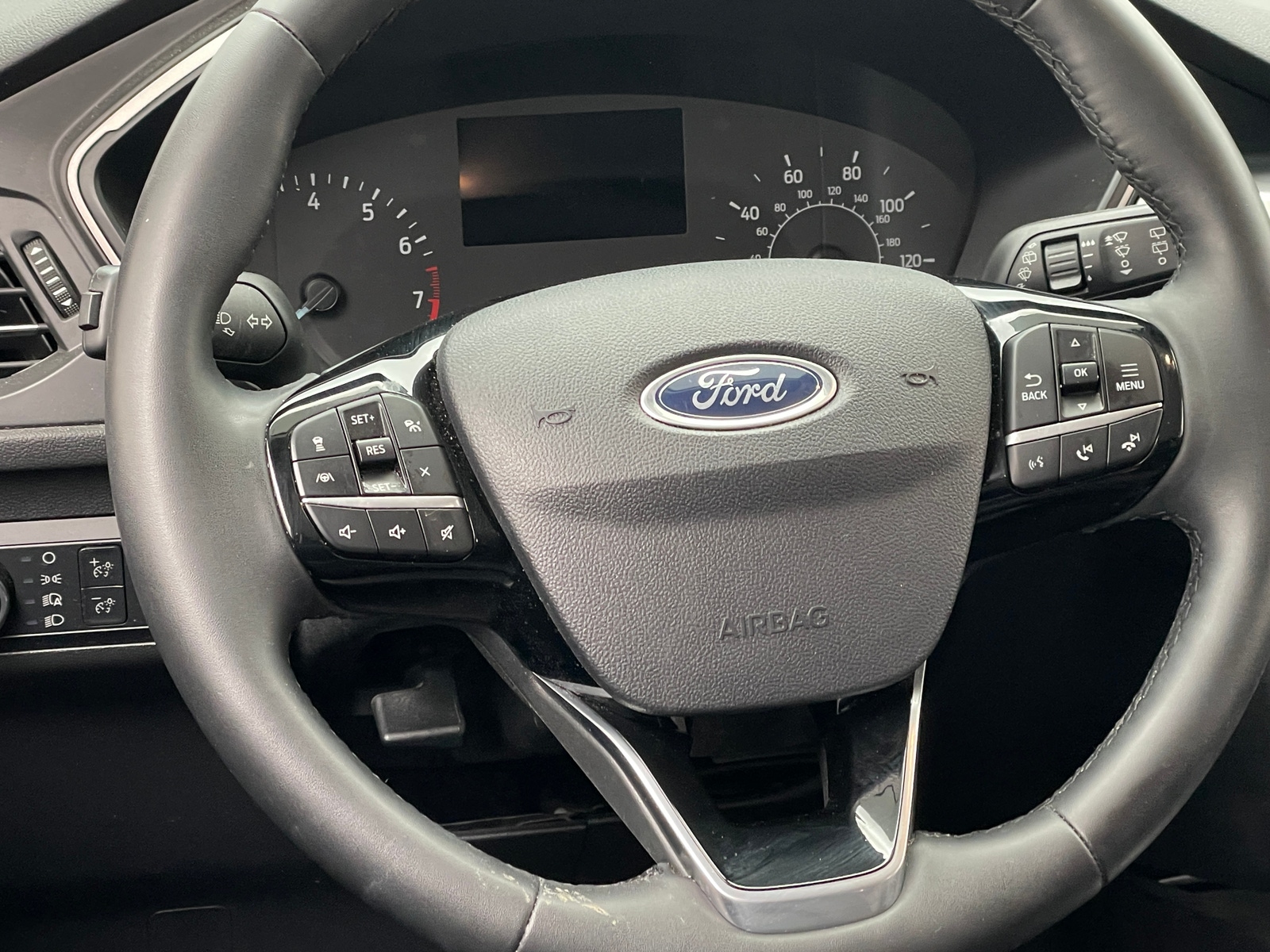 Thumbnail: 2022 Ford Escape - 5