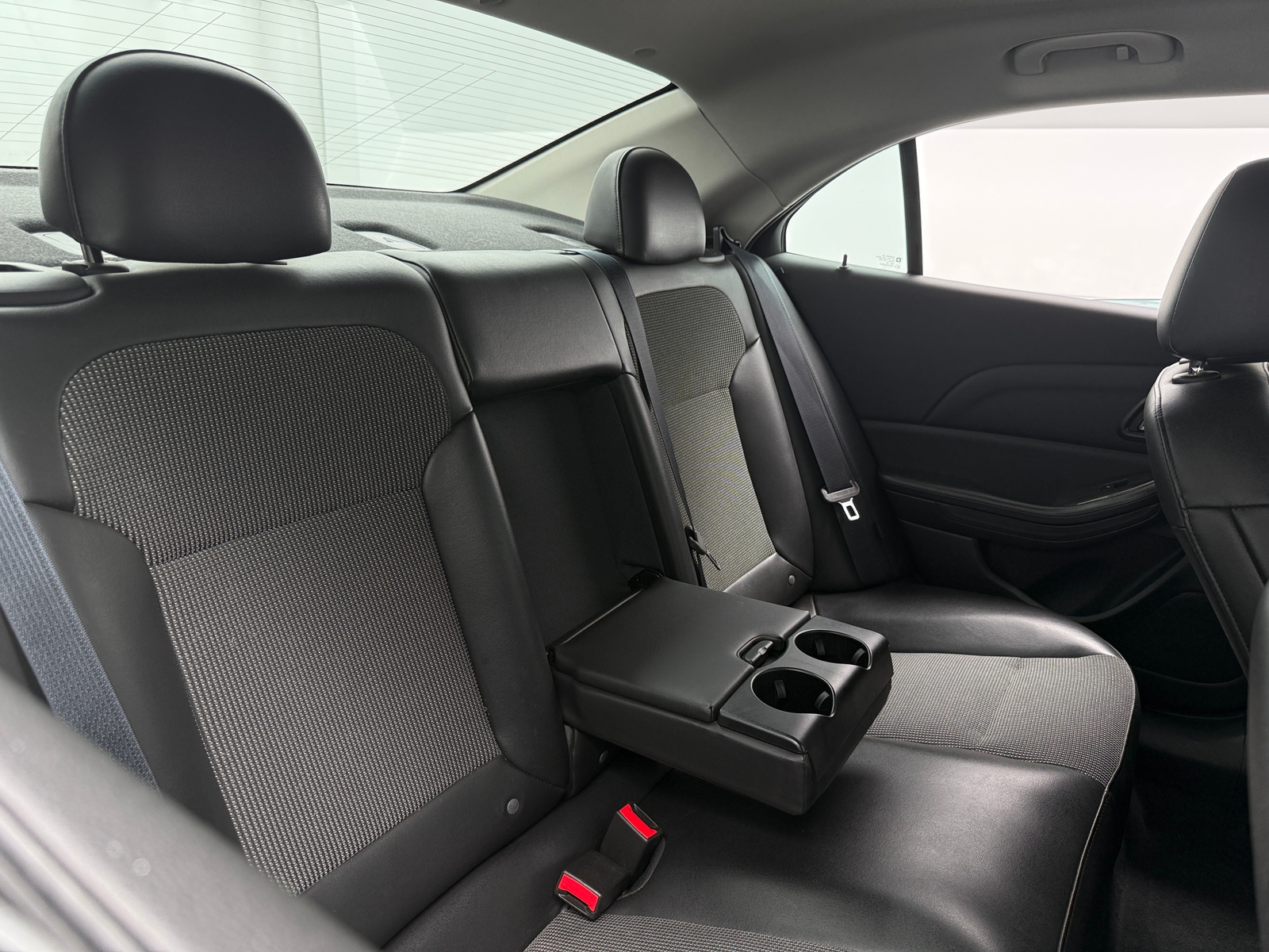 Thumbnail: 2015 Chevrolet Malibu - 6