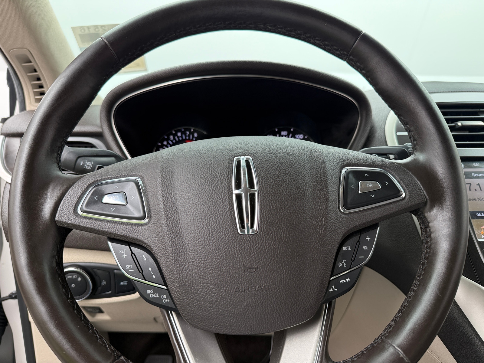 Thumbnail: 2019 Lincoln MKC - 4