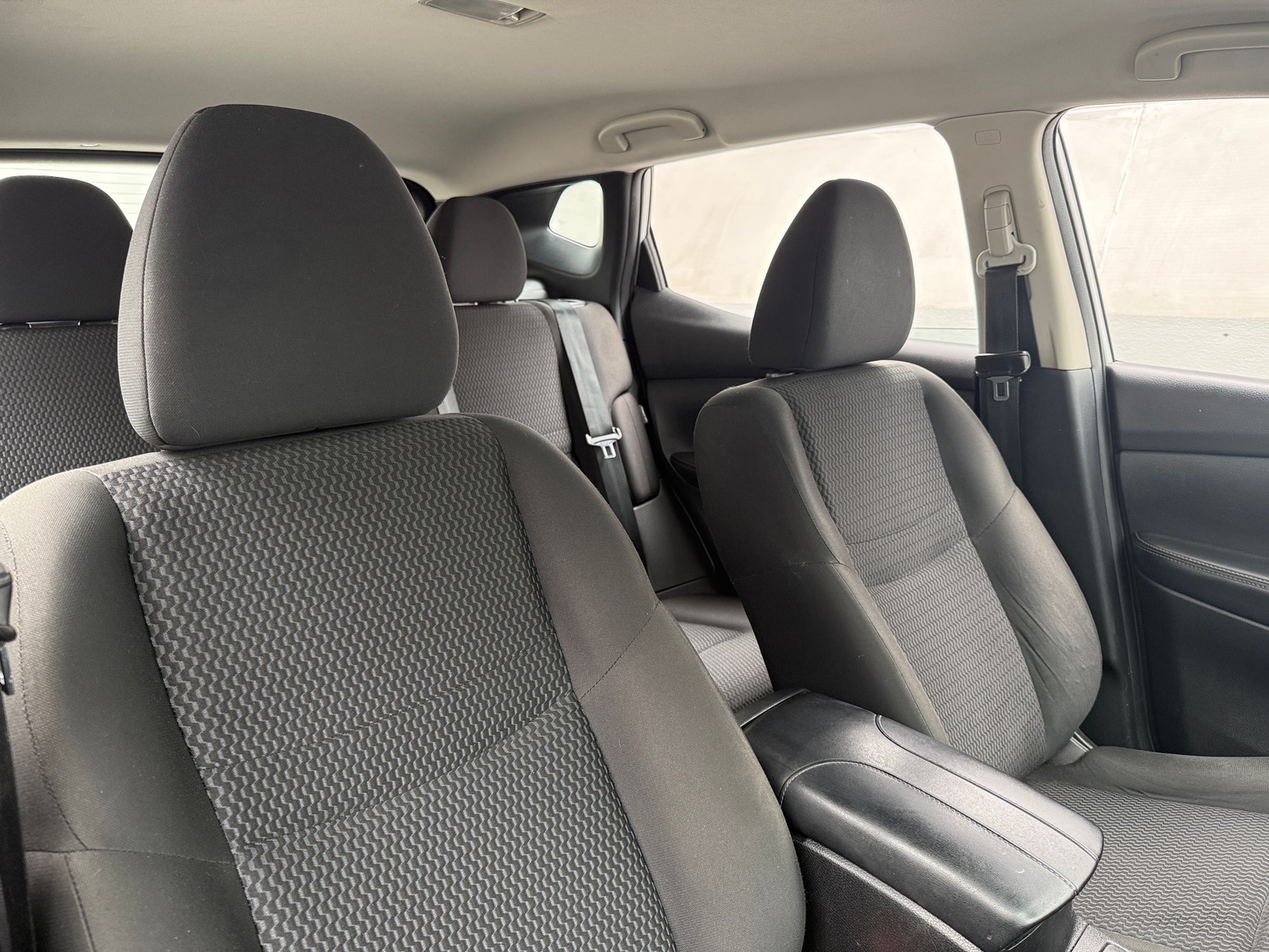 Thumbnail: 2021 Nissan Rogue Sport - 2