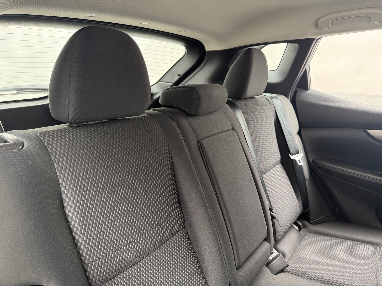 Thumbnail: 2021 Nissan Rogue Sport - 6