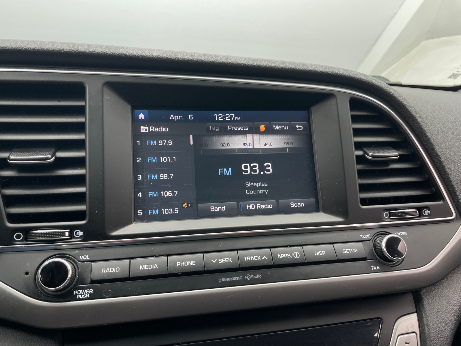 Thumbnail: 2018 Hyundai Elantra - 4