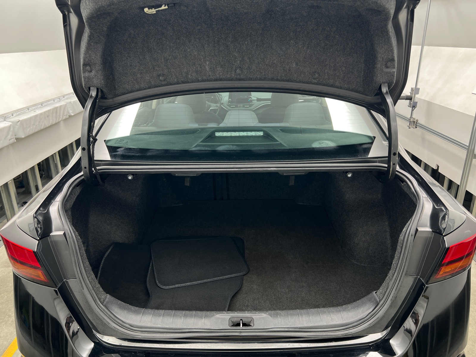 Thumbnail: 2021 Nissan Altima - 7